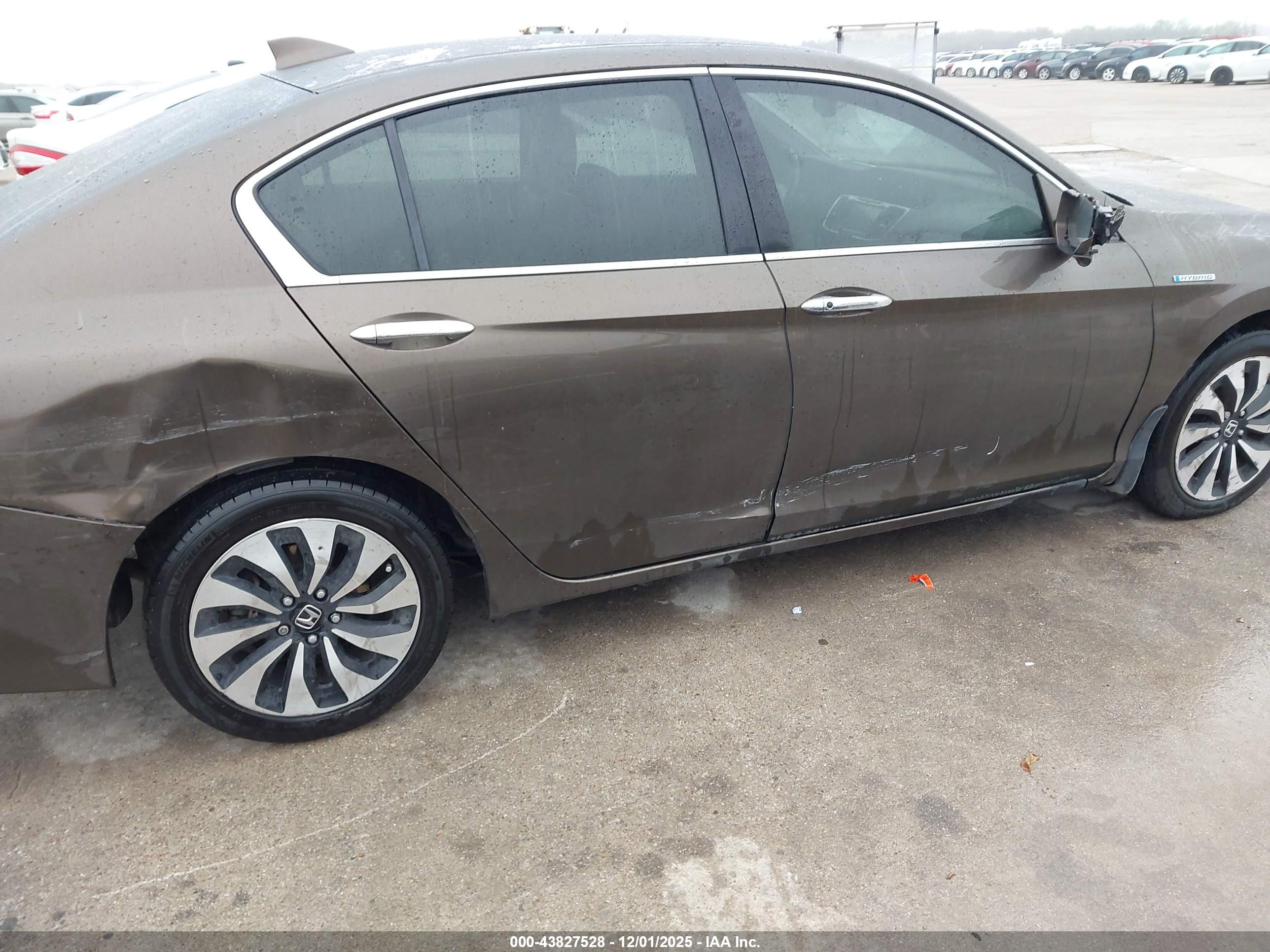 HONDA ACCORD image 6