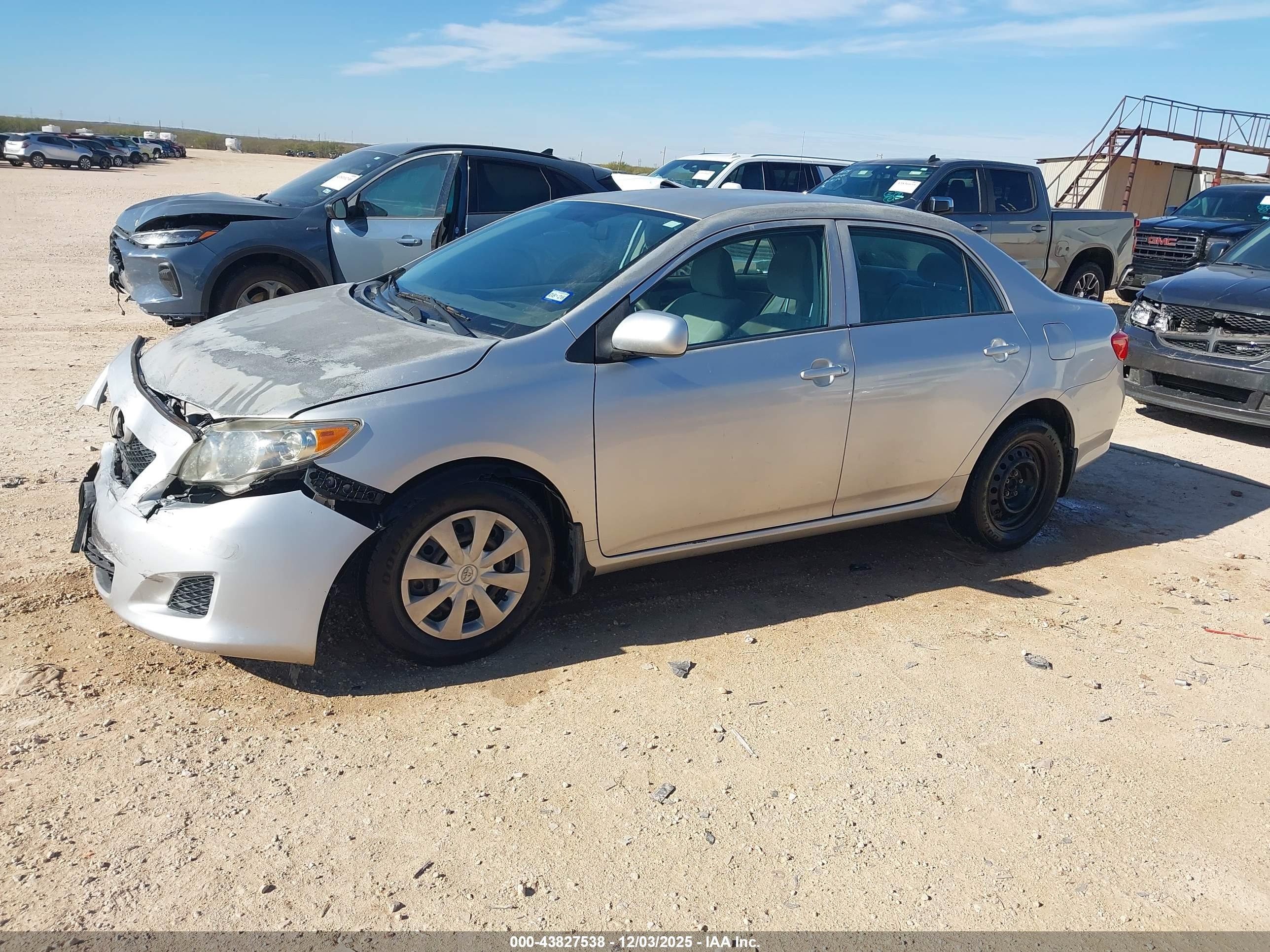 TOYOTA COROLLA image 2