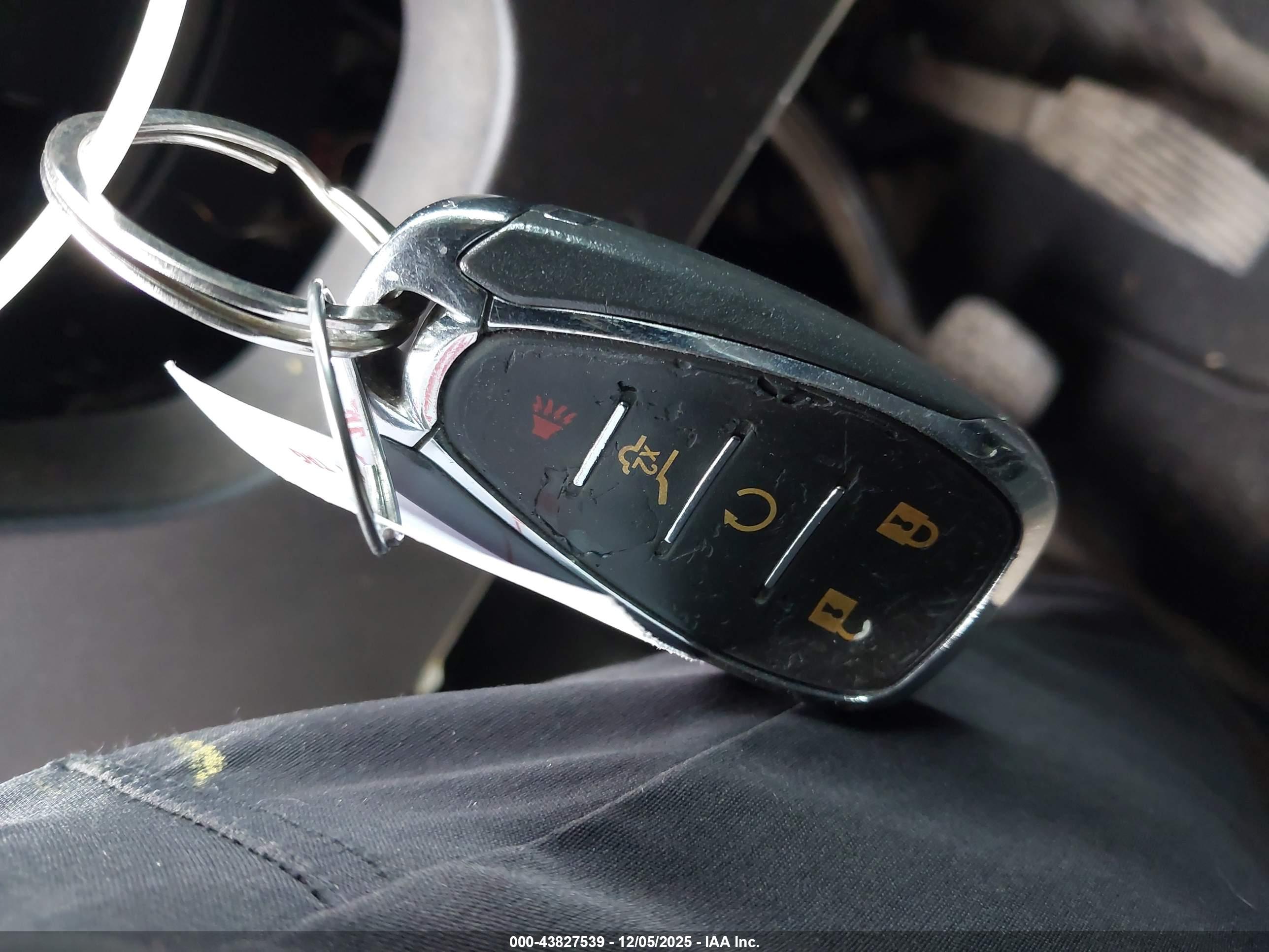 CHEVROLET EQUINOX image 11