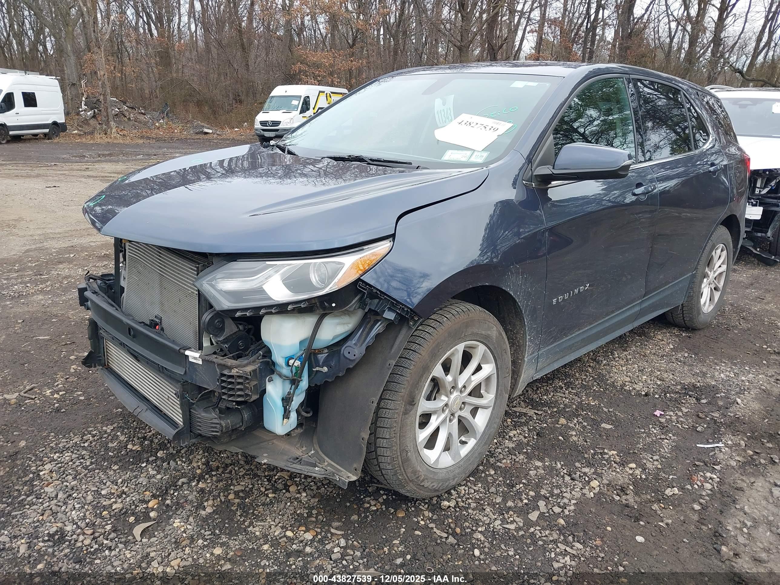 CHEVROLET EQUINOX image 2