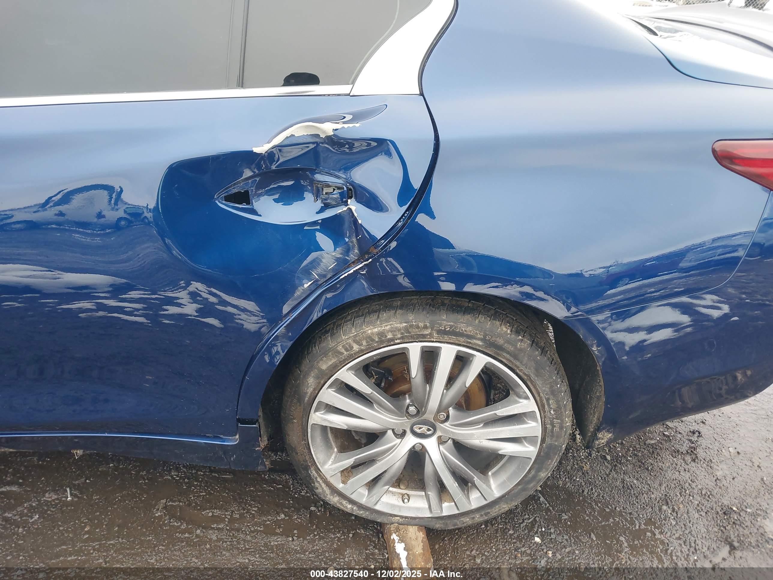 INFINITI Q50 image 6