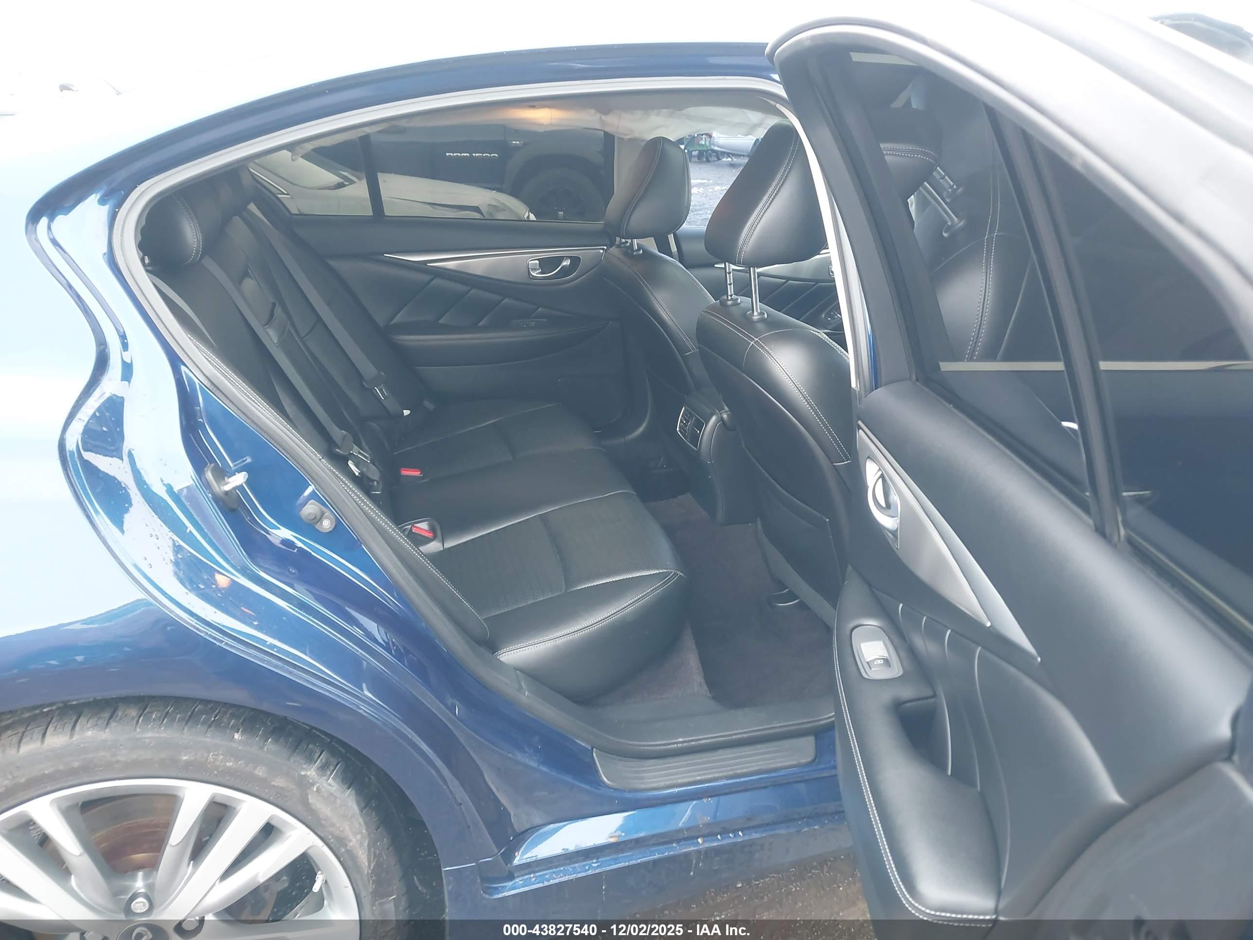 INFINITI Q50 image 8