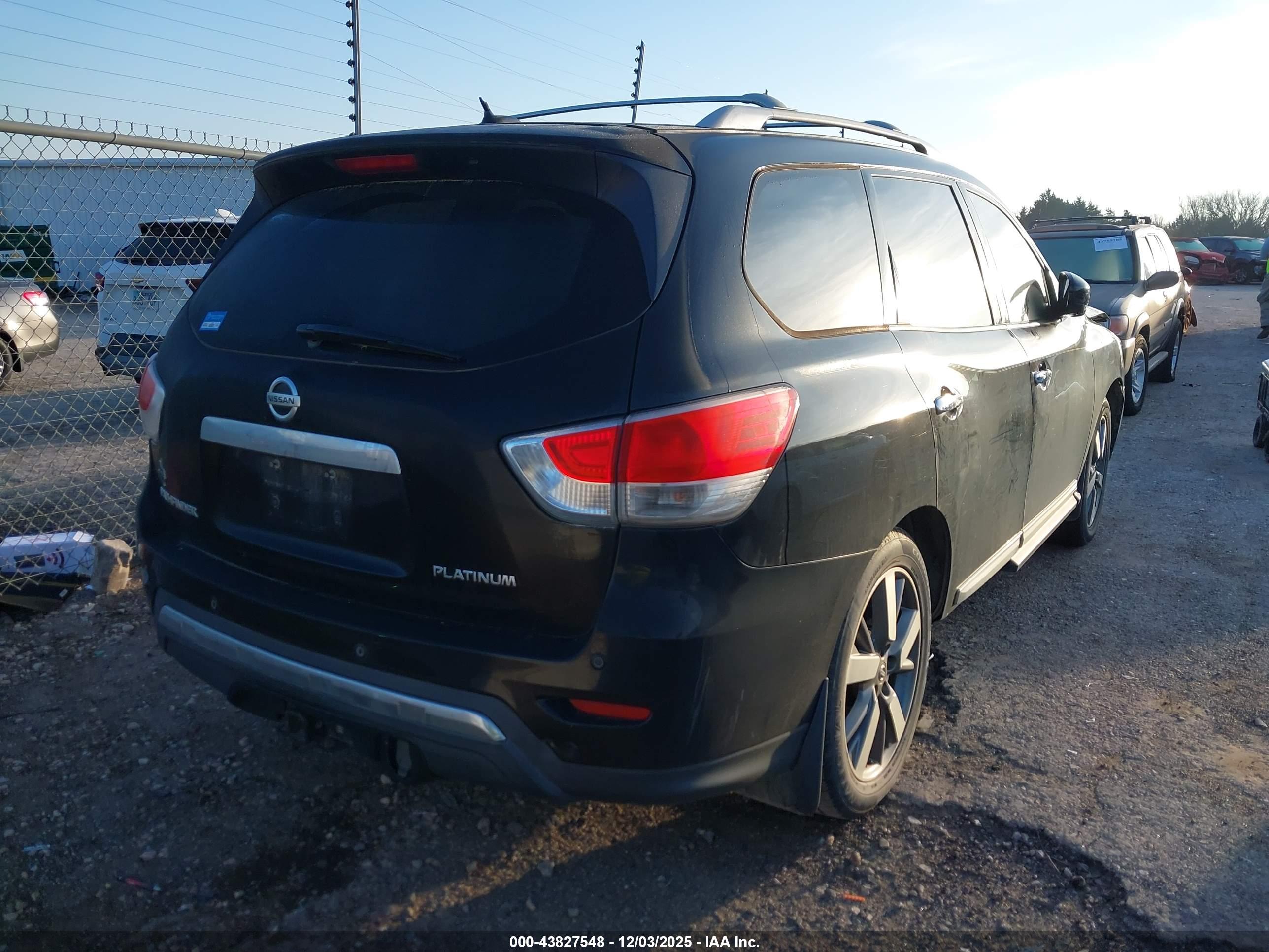 NISSAN PATHFINDER image 4