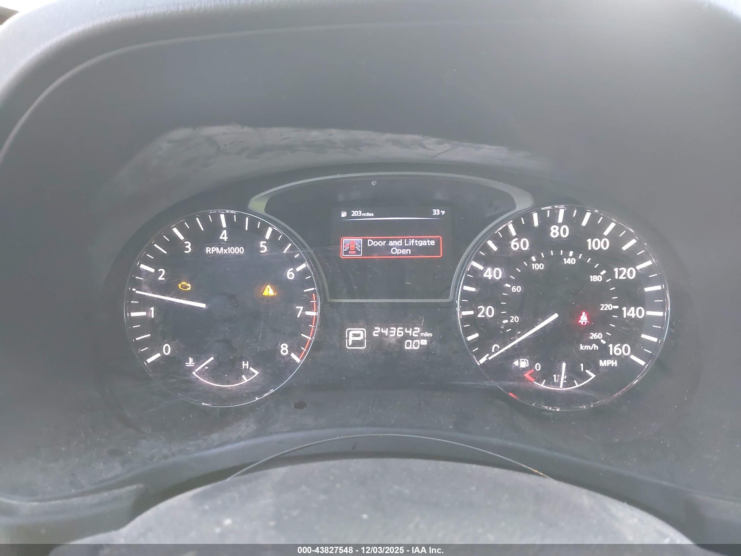 NISSAN PATHFINDER image 7