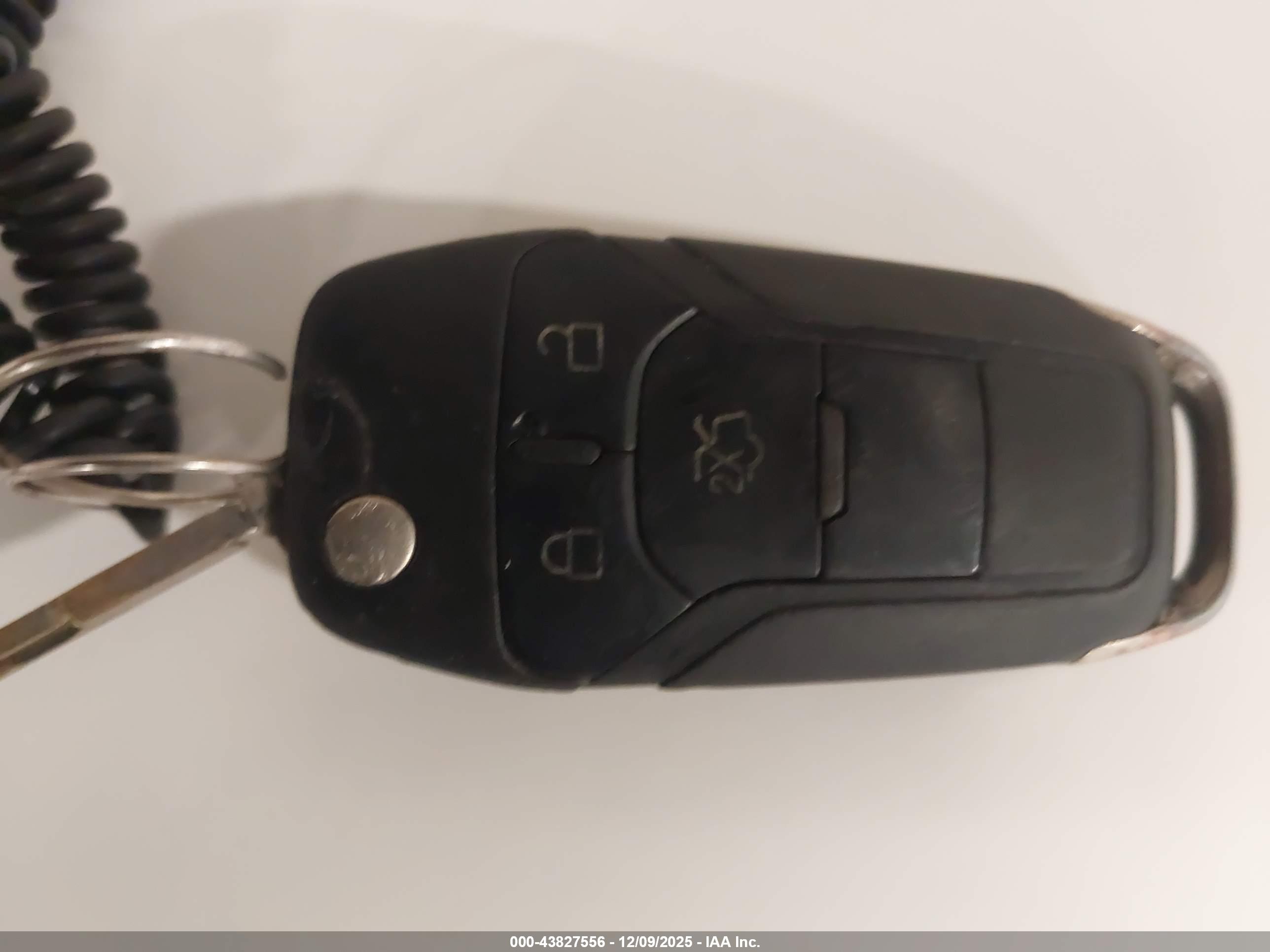 FORD FUSION image 11