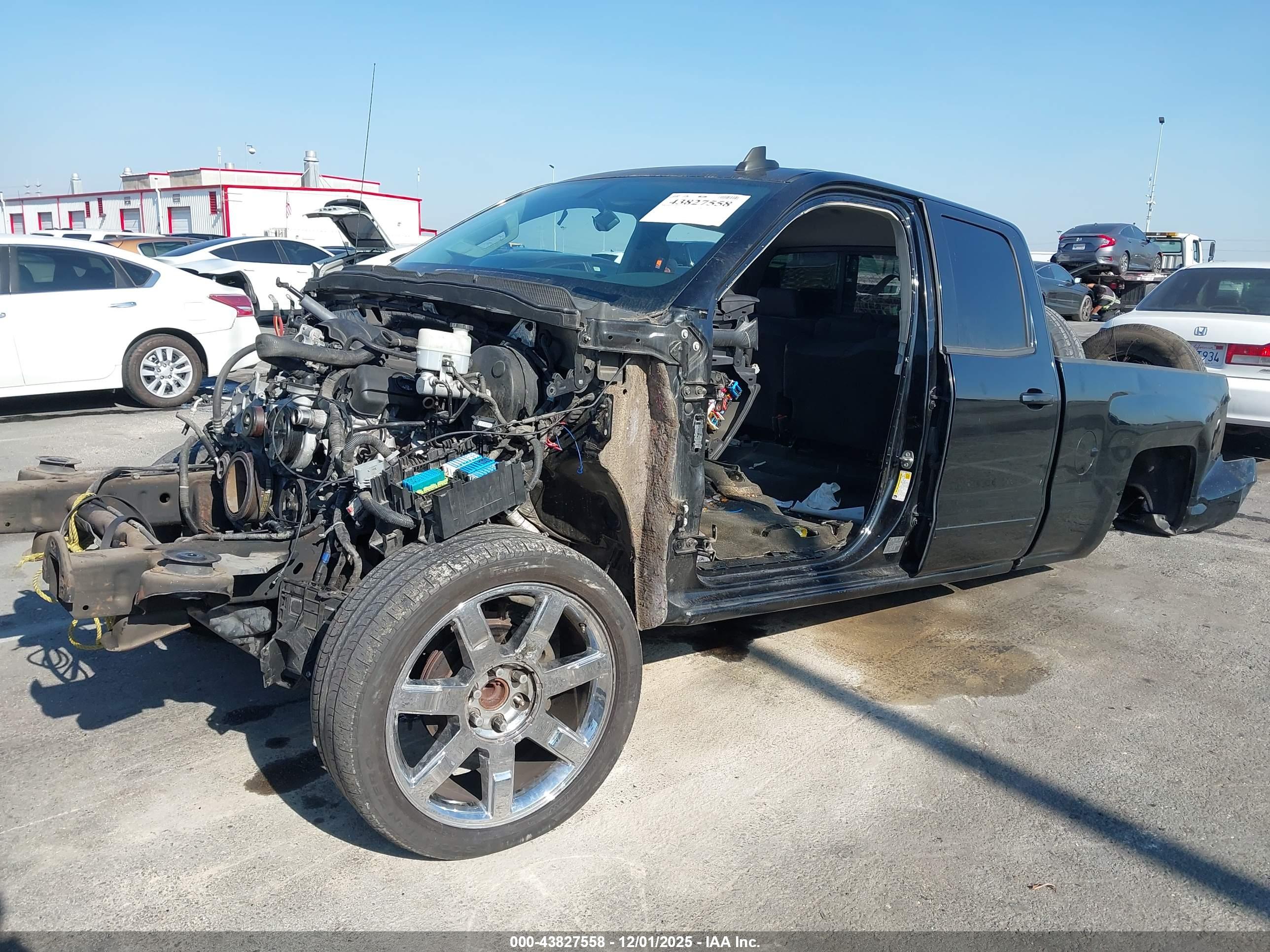 CHEVROLET SILVERADO image 2
