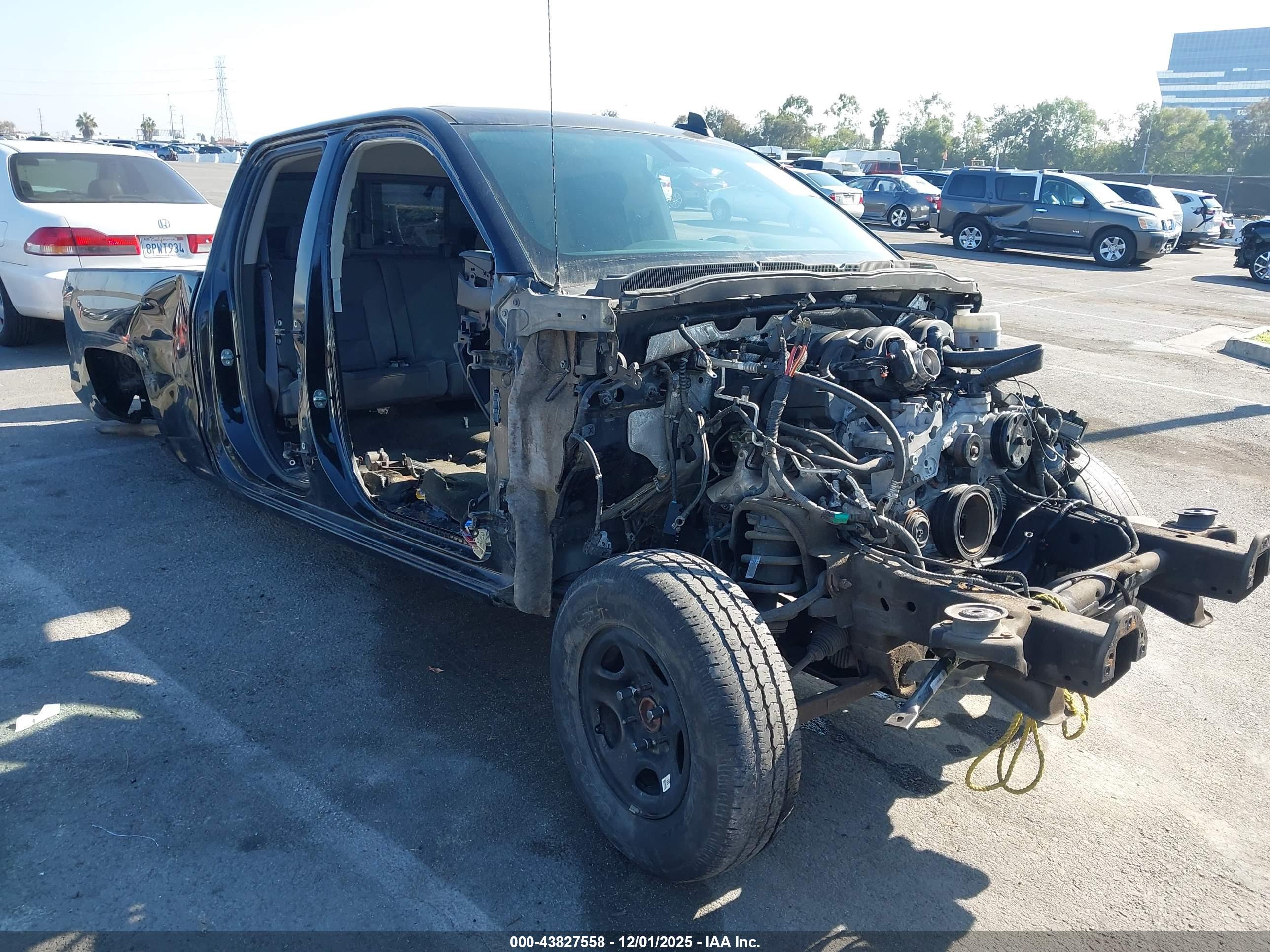 CHEVROLET SILVERADO image 6