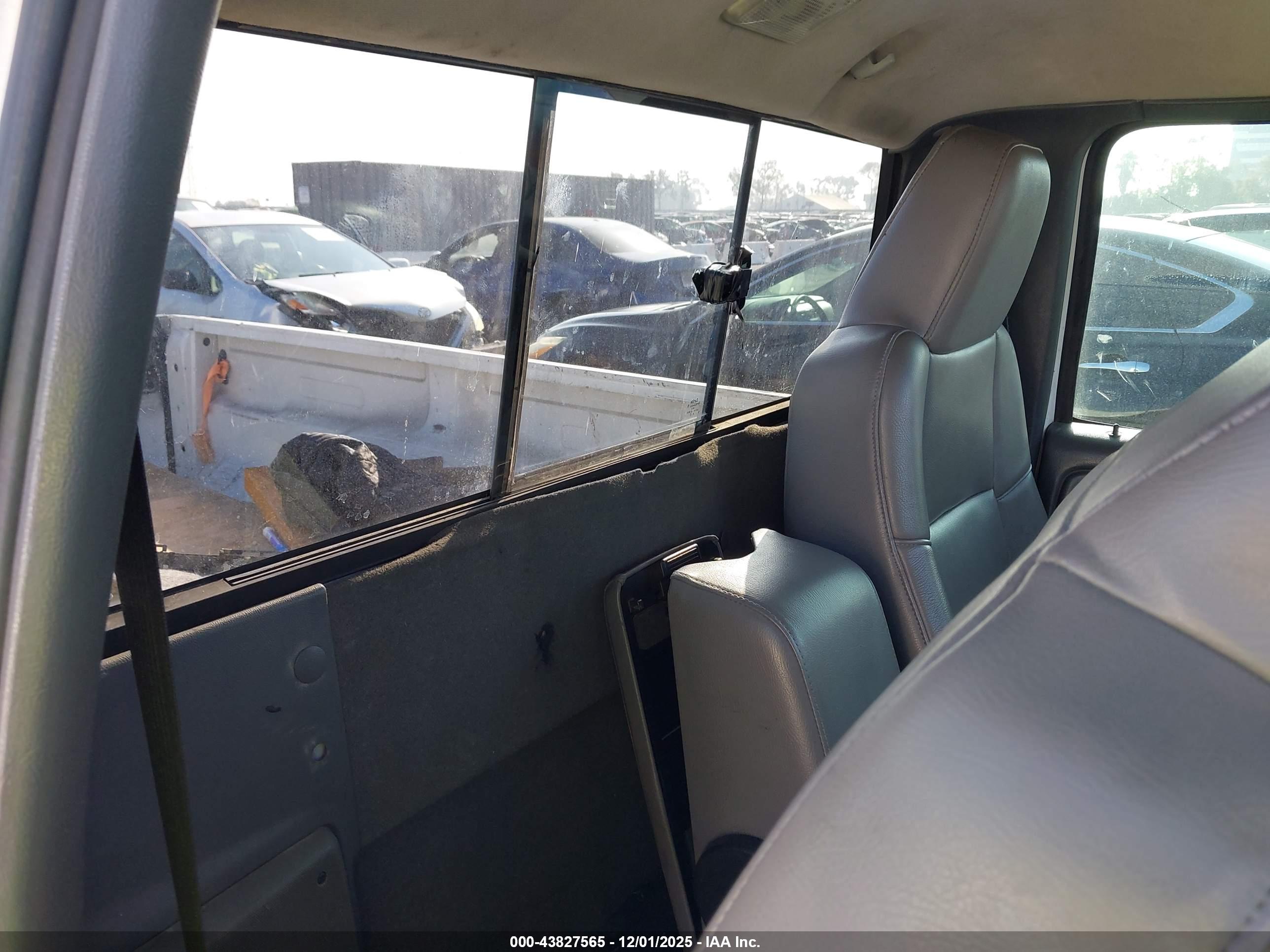 FORD RANGER image 8
