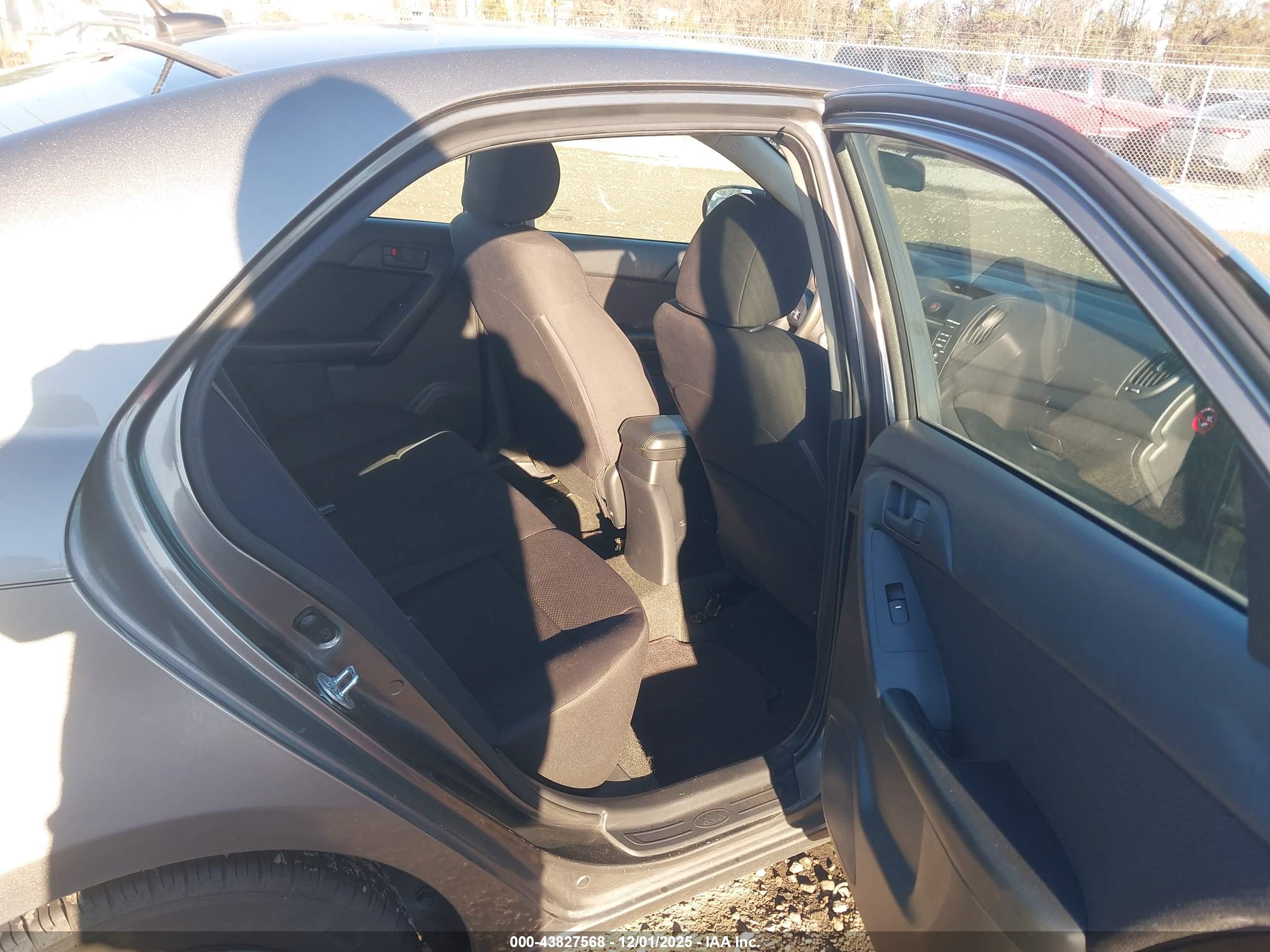 KIA FORTE image 8