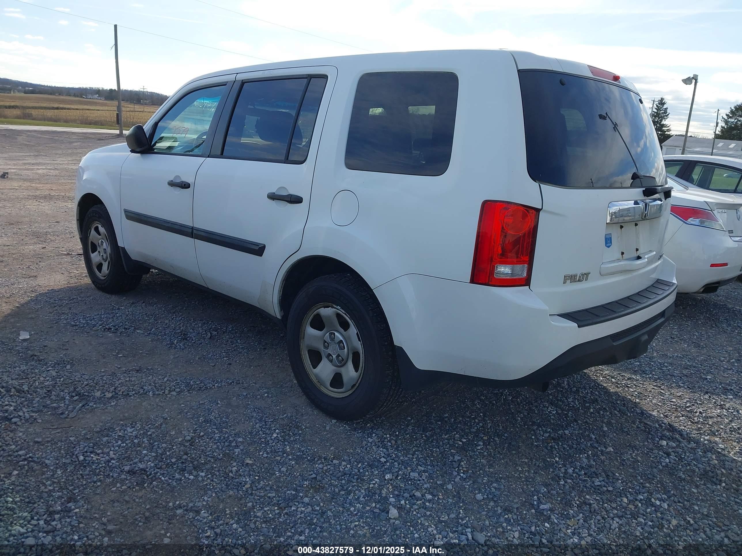 HONDA PILOT image 3