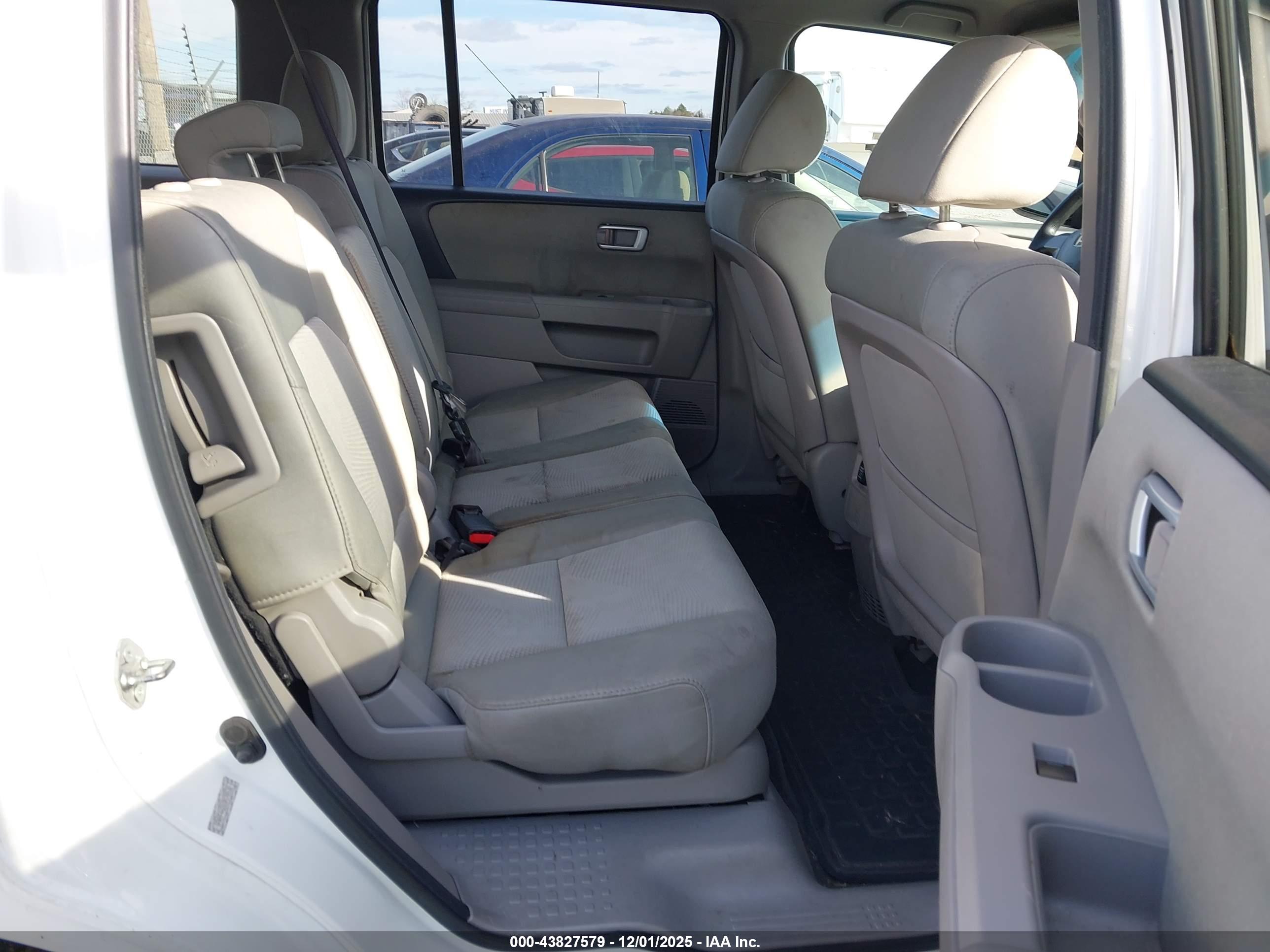 HONDA PILOT image 8