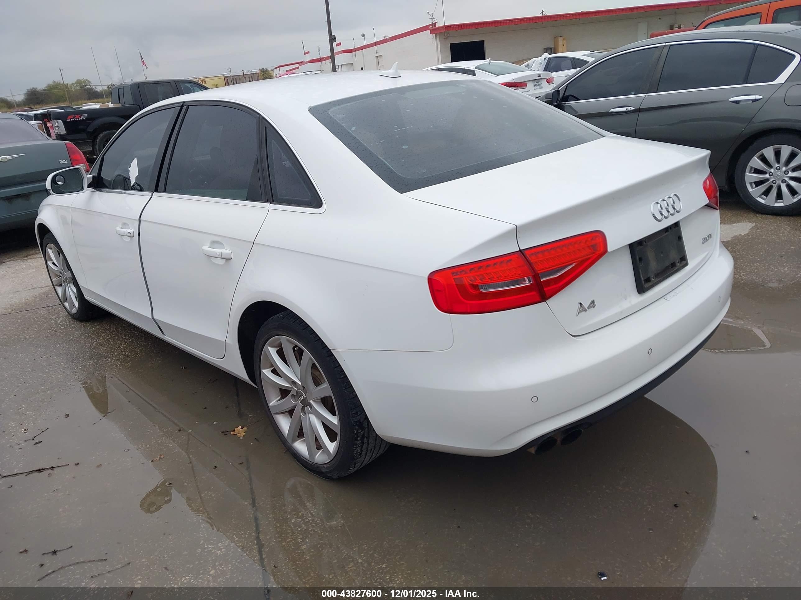 AUDI A4 image 3
