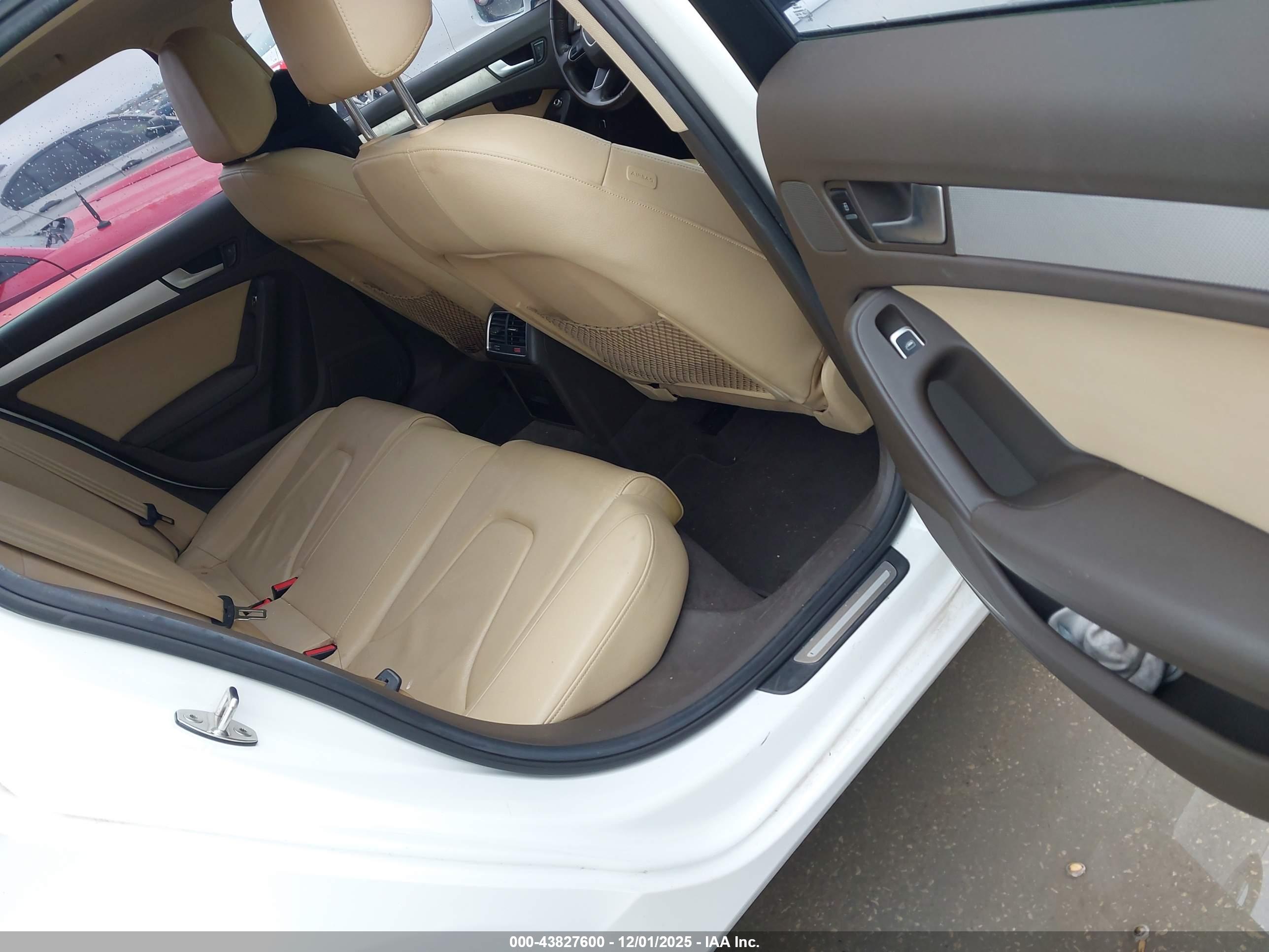 AUDI A4 image 8