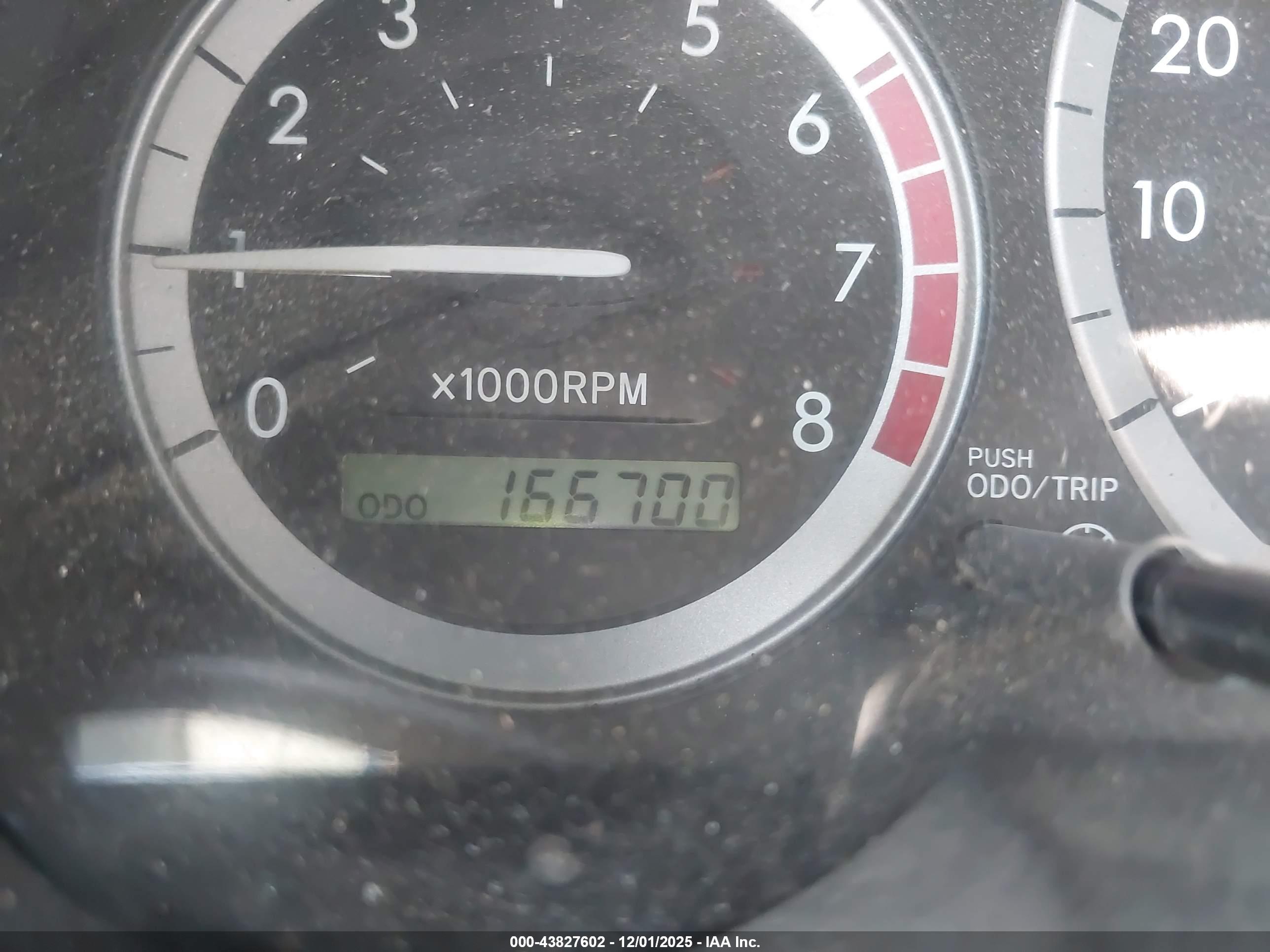 TOYOTA SIENNA image 7
