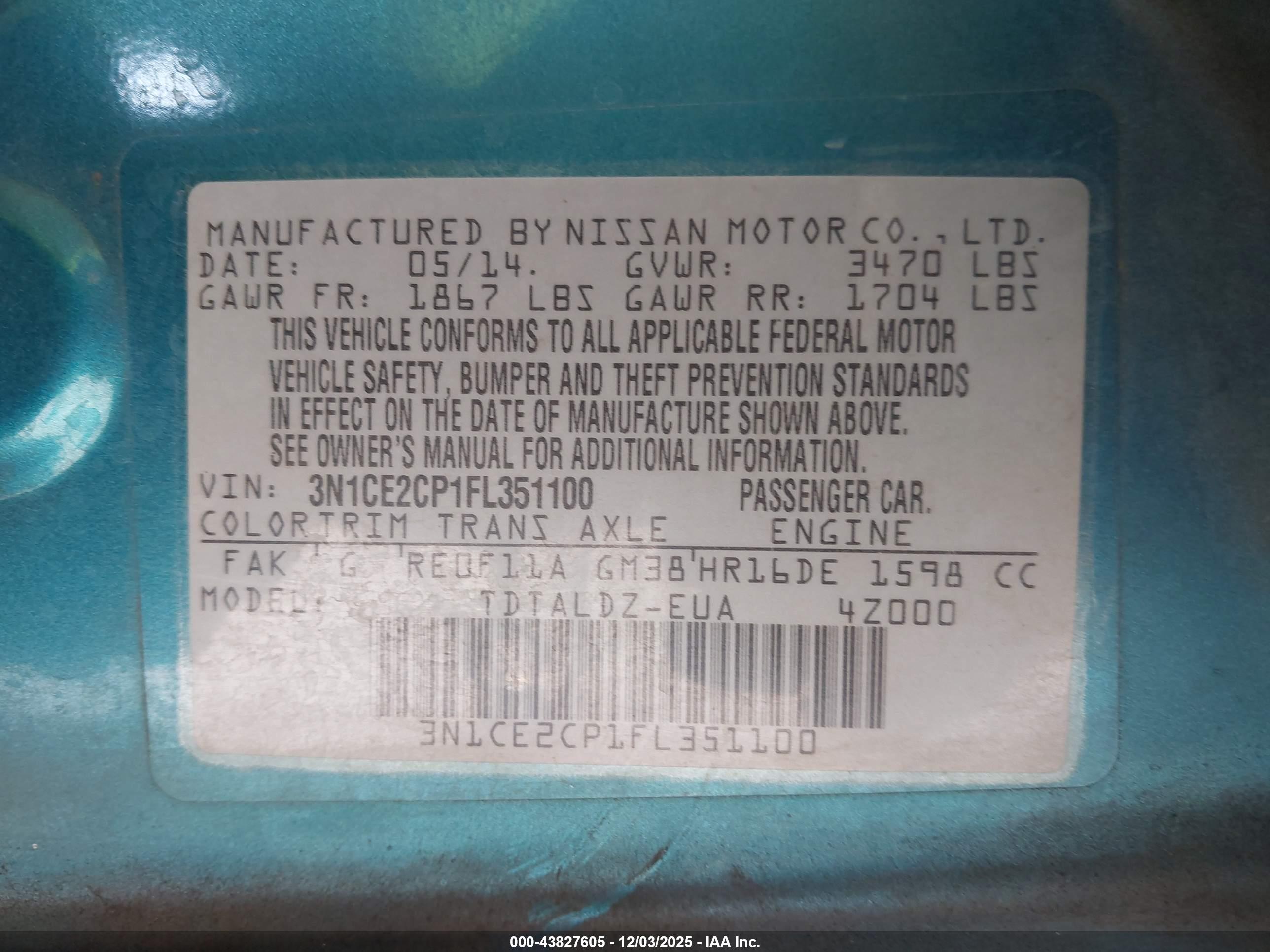 NISSAN VERSA image 9