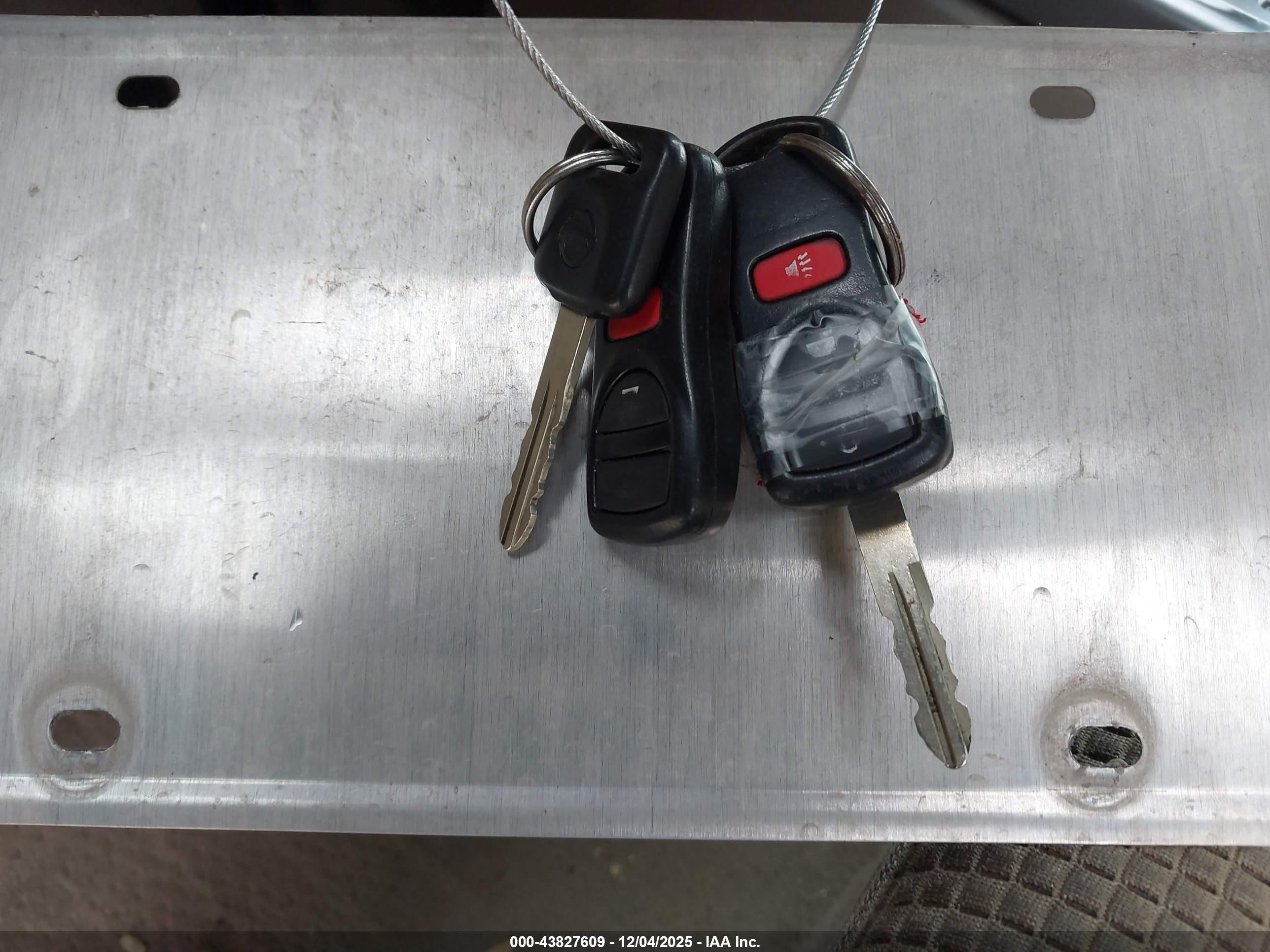 NISSAN TITAN image 11