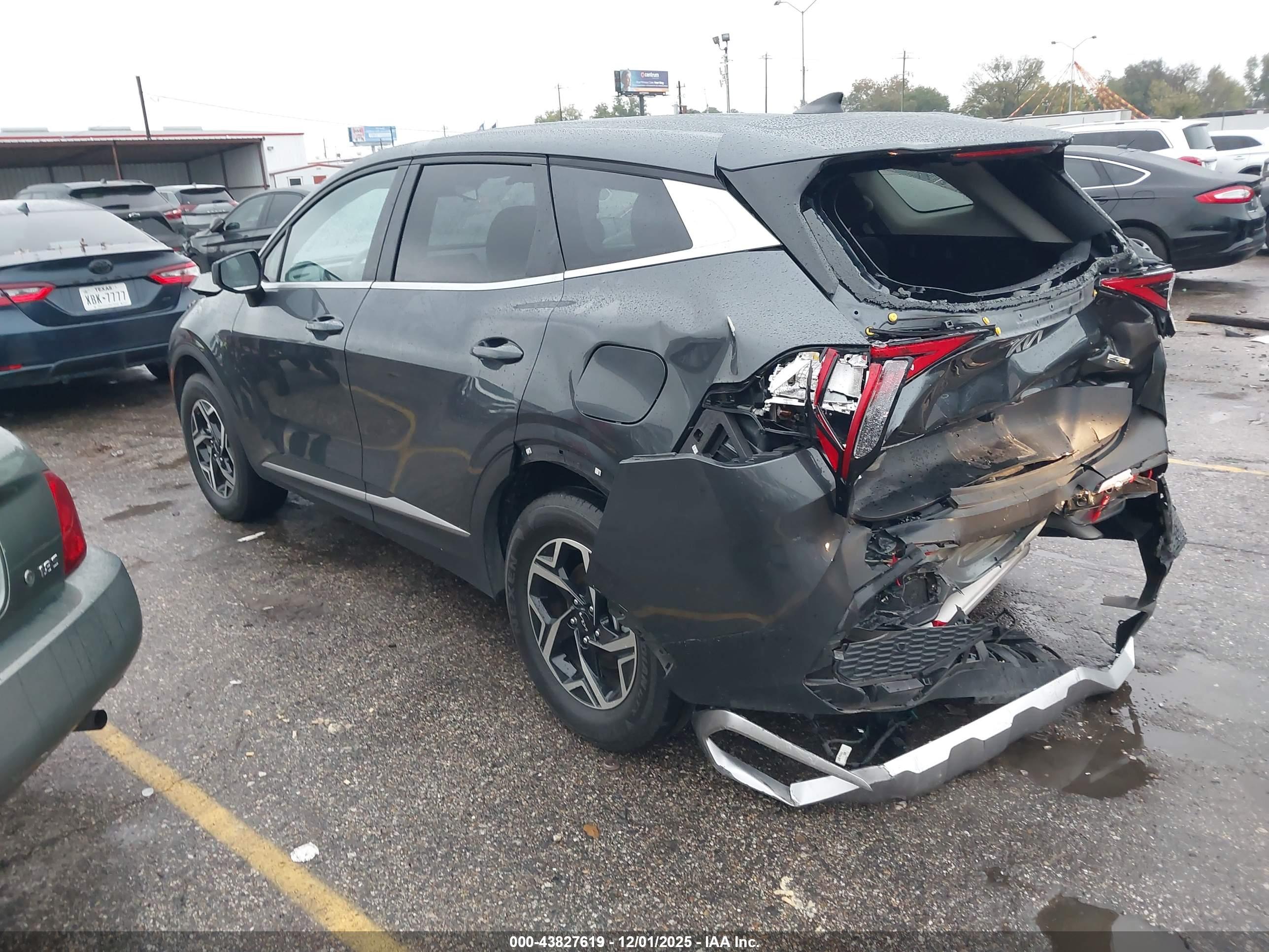 KIA SPORTAGE image 3