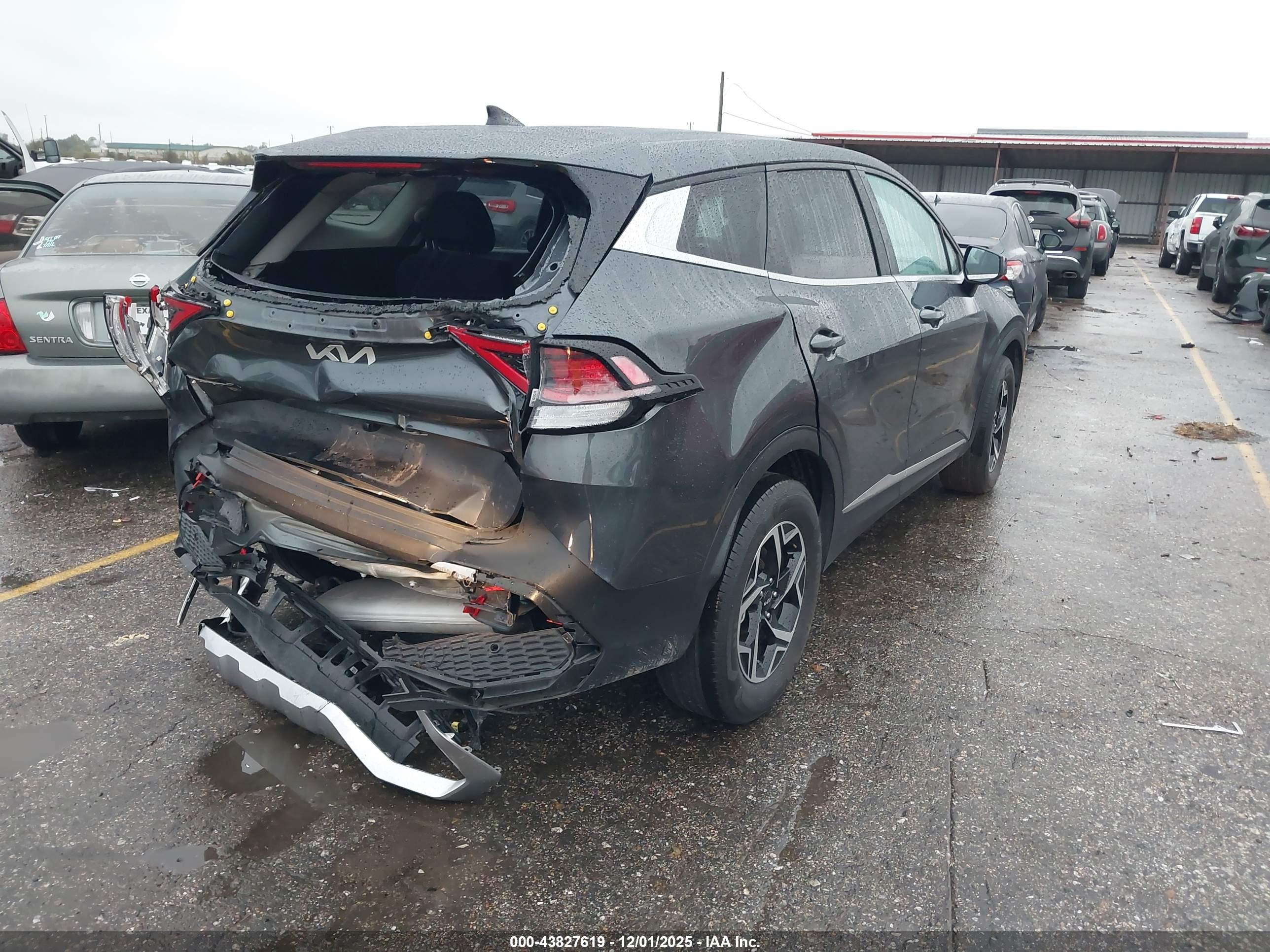 KIA SPORTAGE image 4