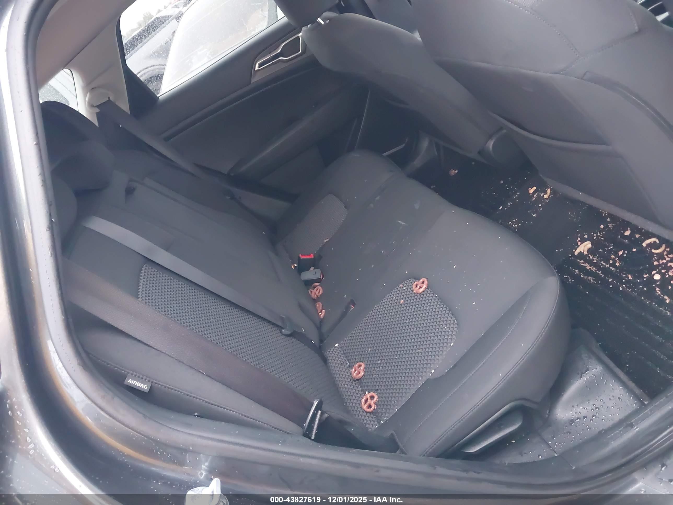 KIA SPORTAGE image 8
