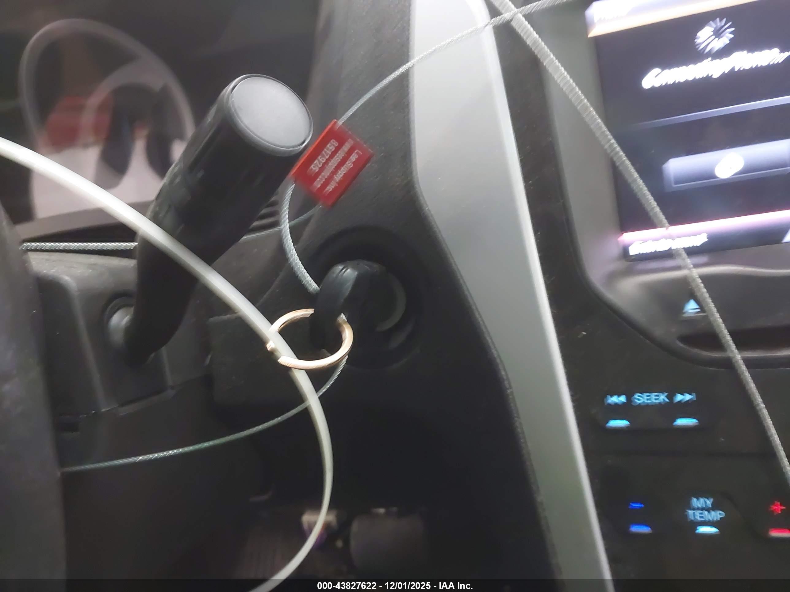 FORD EXPLORER image 11