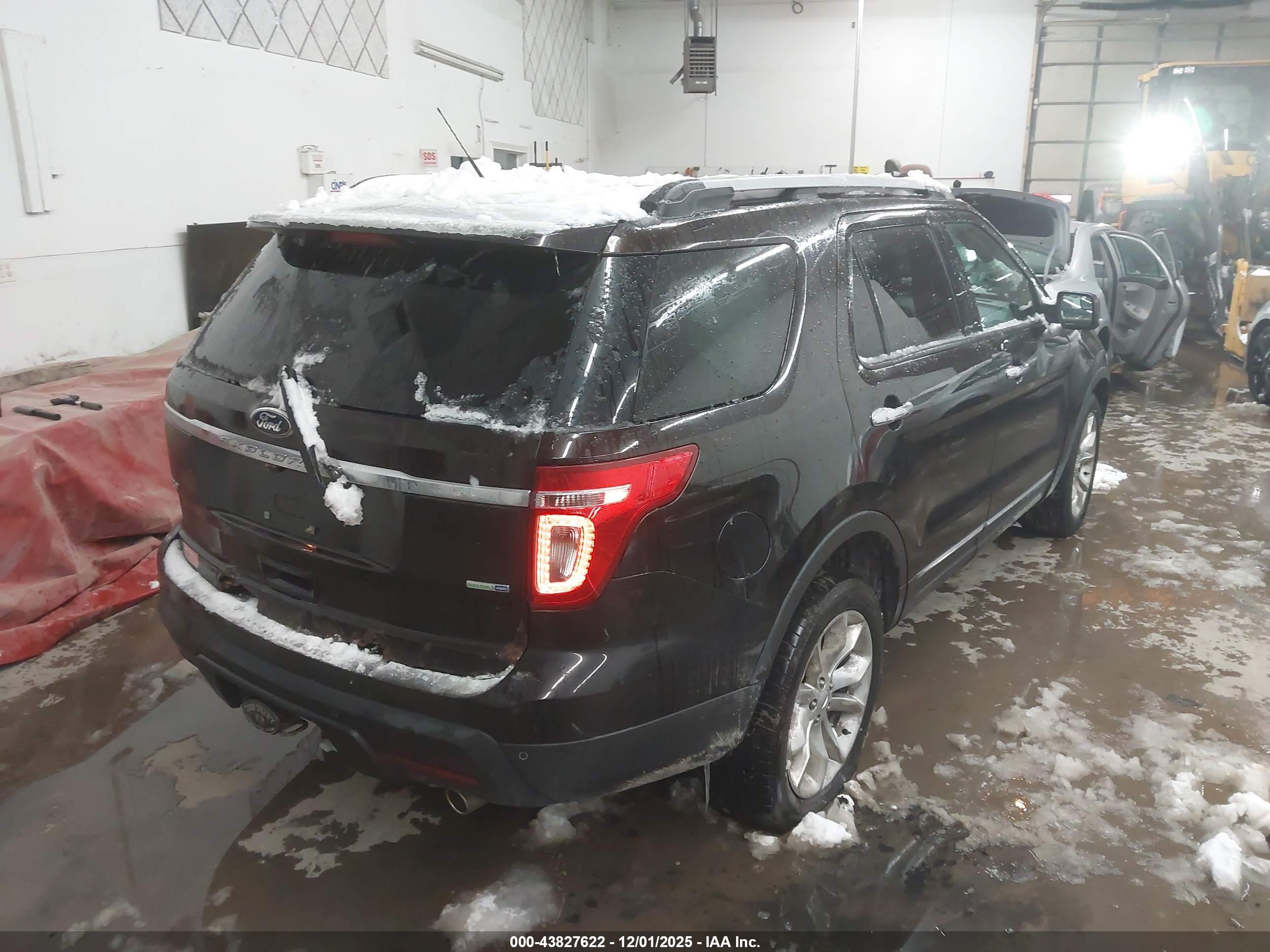 FORD EXPLORER image 4