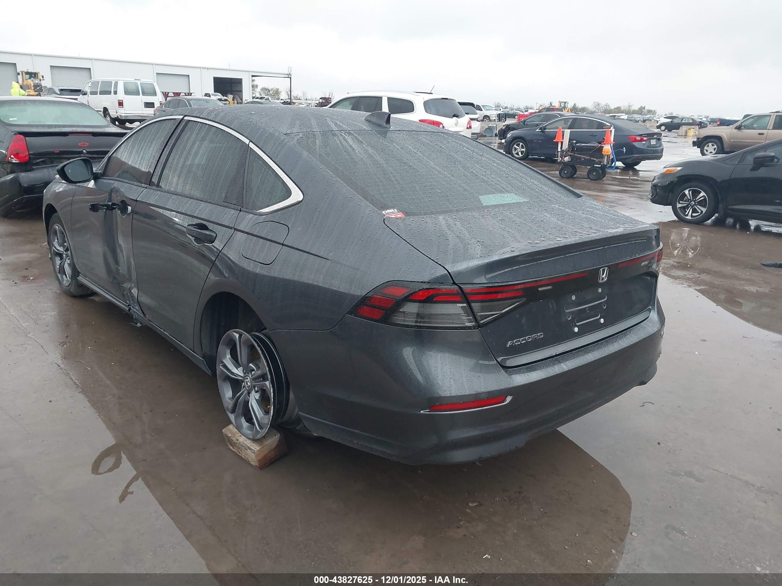 HONDA ACCORD image 3