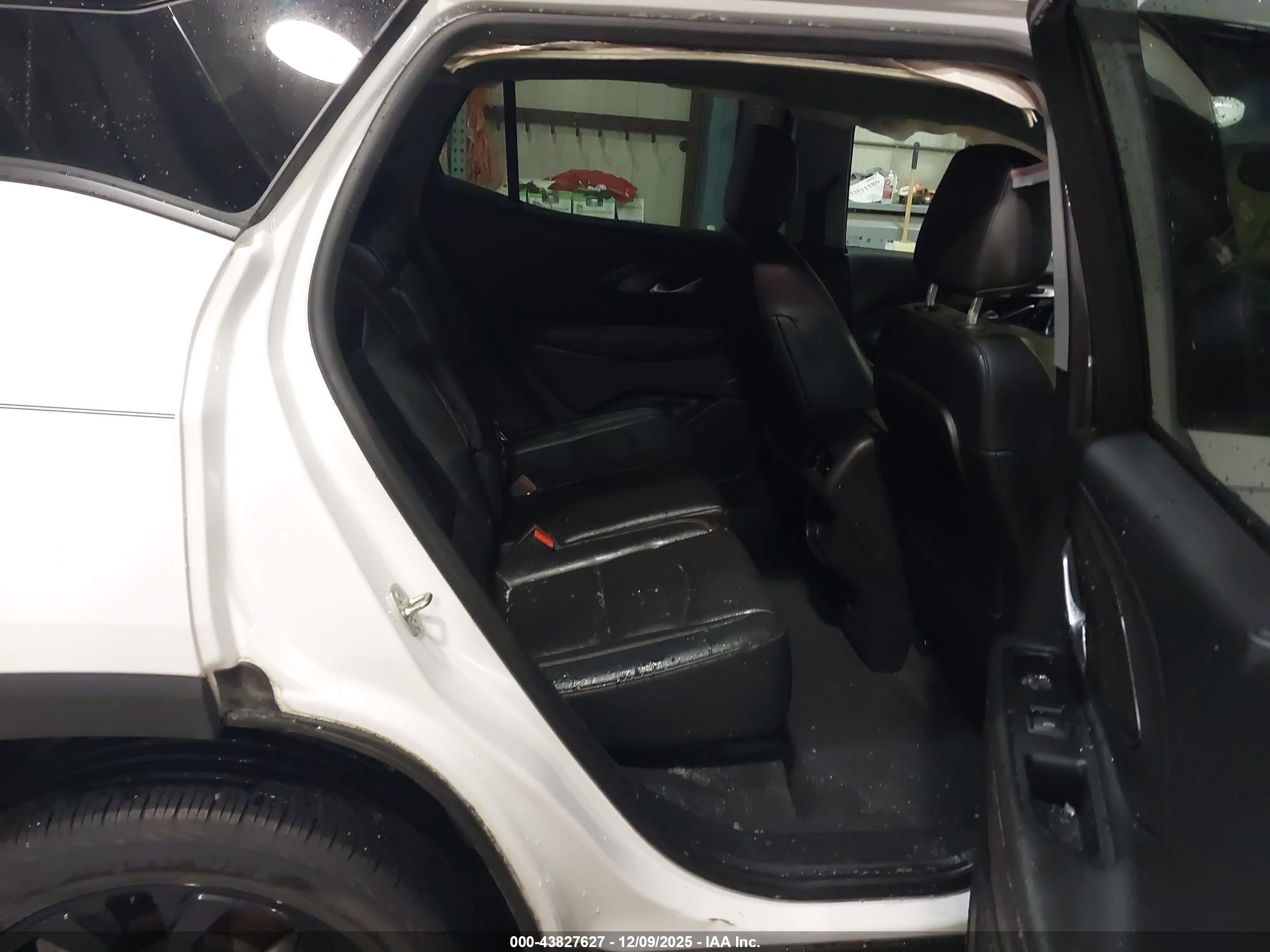GMC TERRAIN image 8
