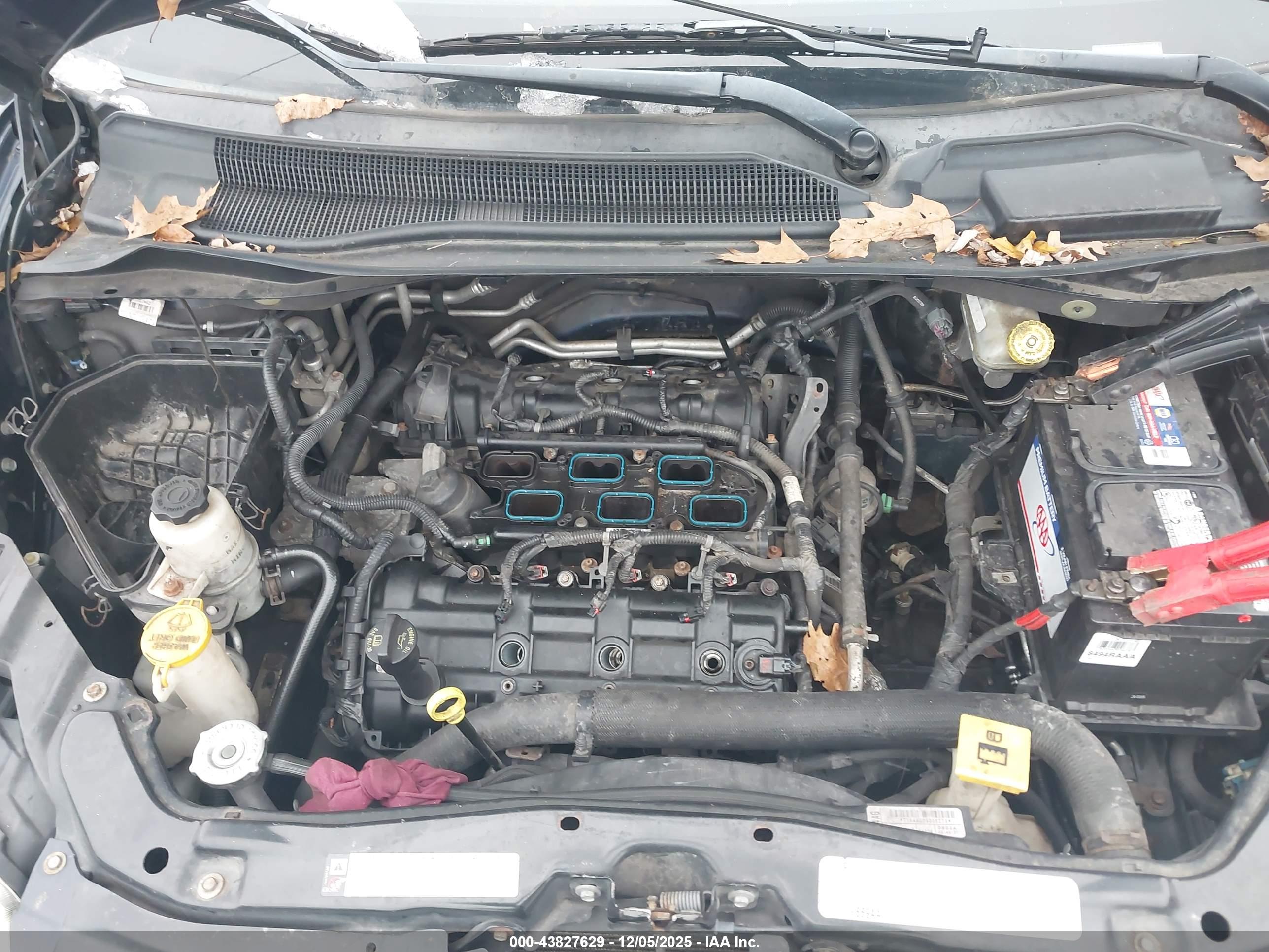 CHRYSLER TOWN image 10