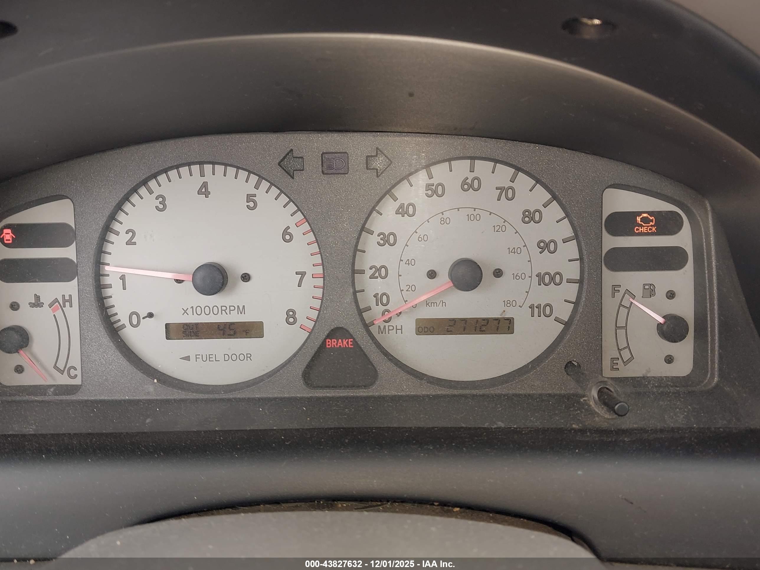 TOYOTA COROLLA image 7