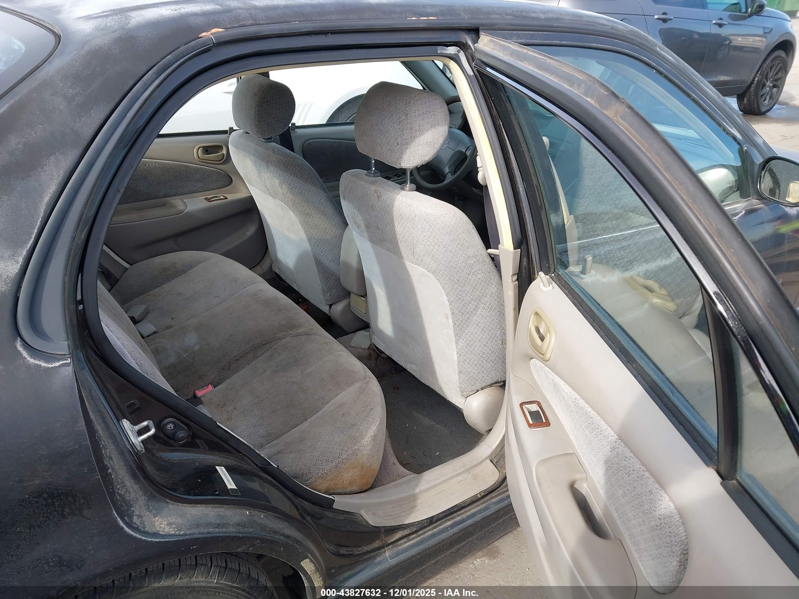 TOYOTA COROLLA image 8