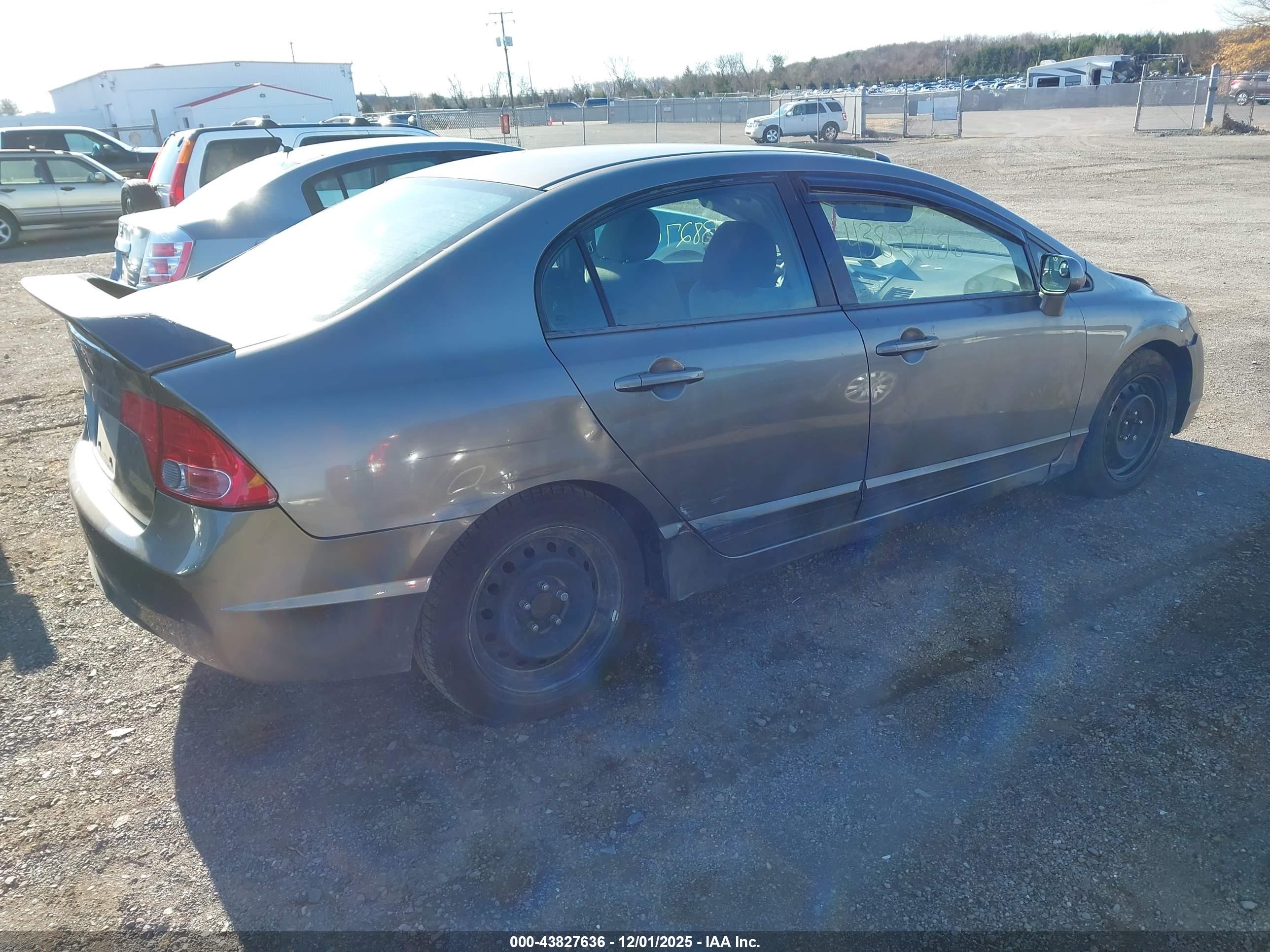 HONDA CIVIC image 4