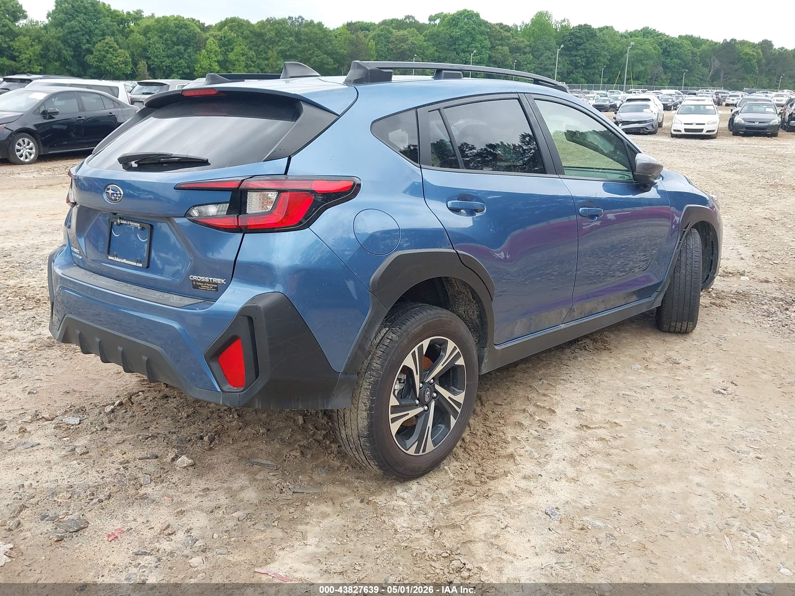 SUBARU CROSSTREK image 4