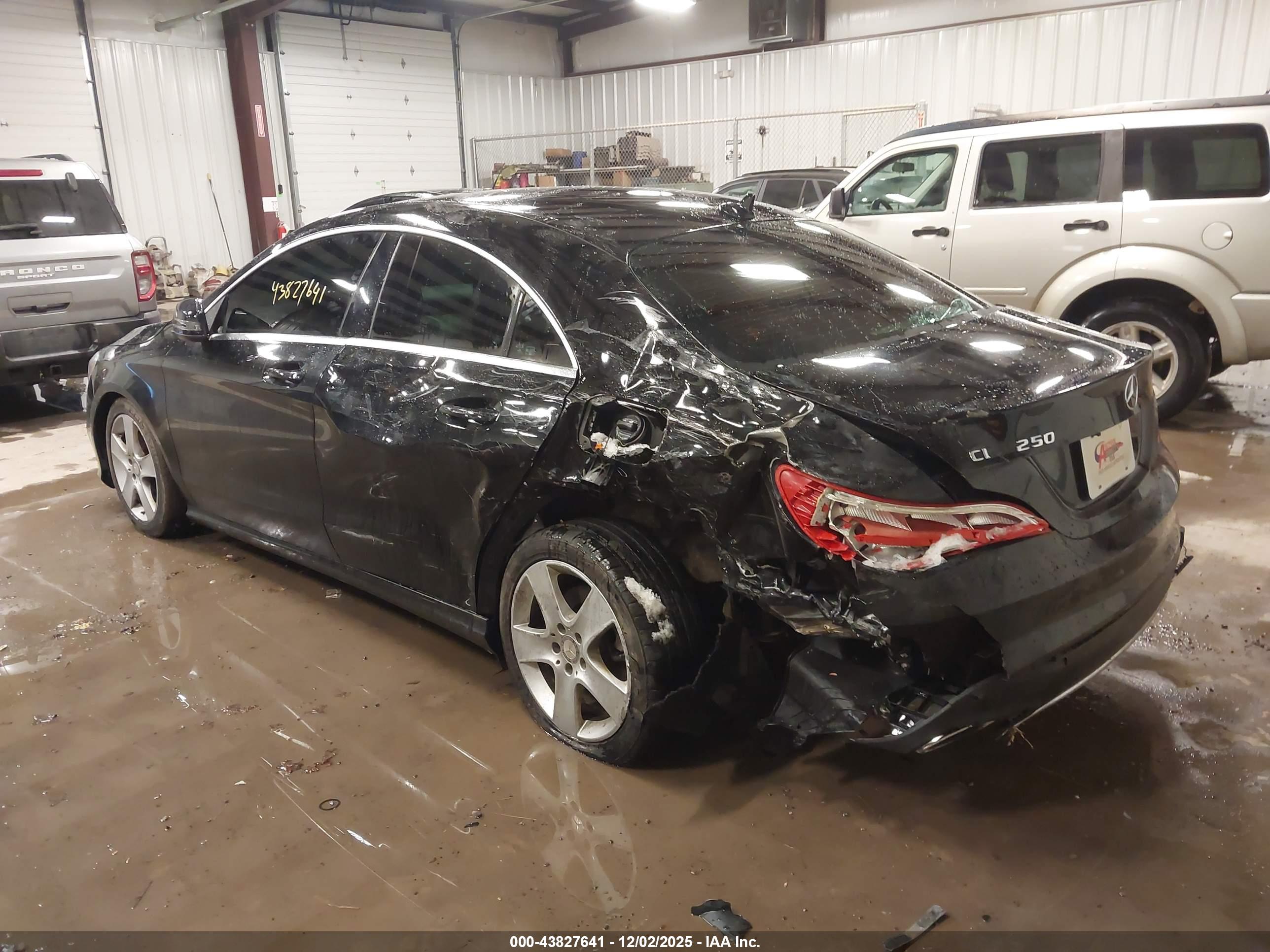 MERCEDES-BENZ CLA image 3