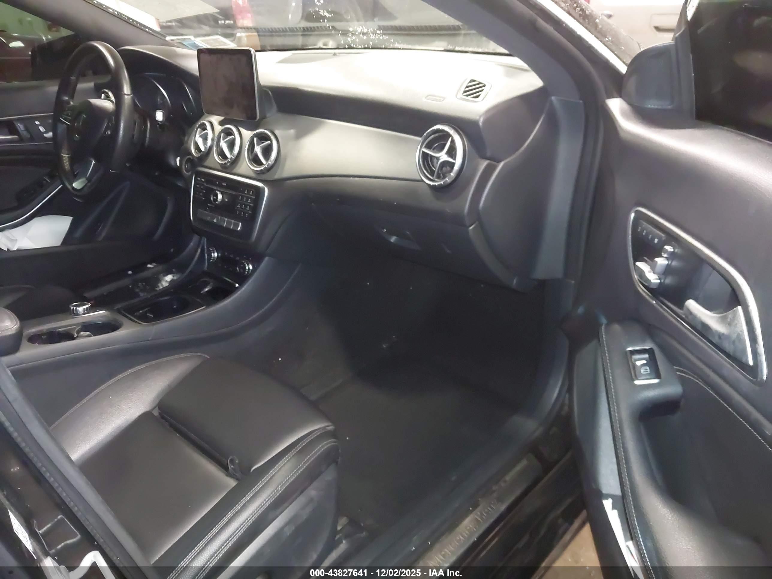 MERCEDES-BENZ CLA image 5