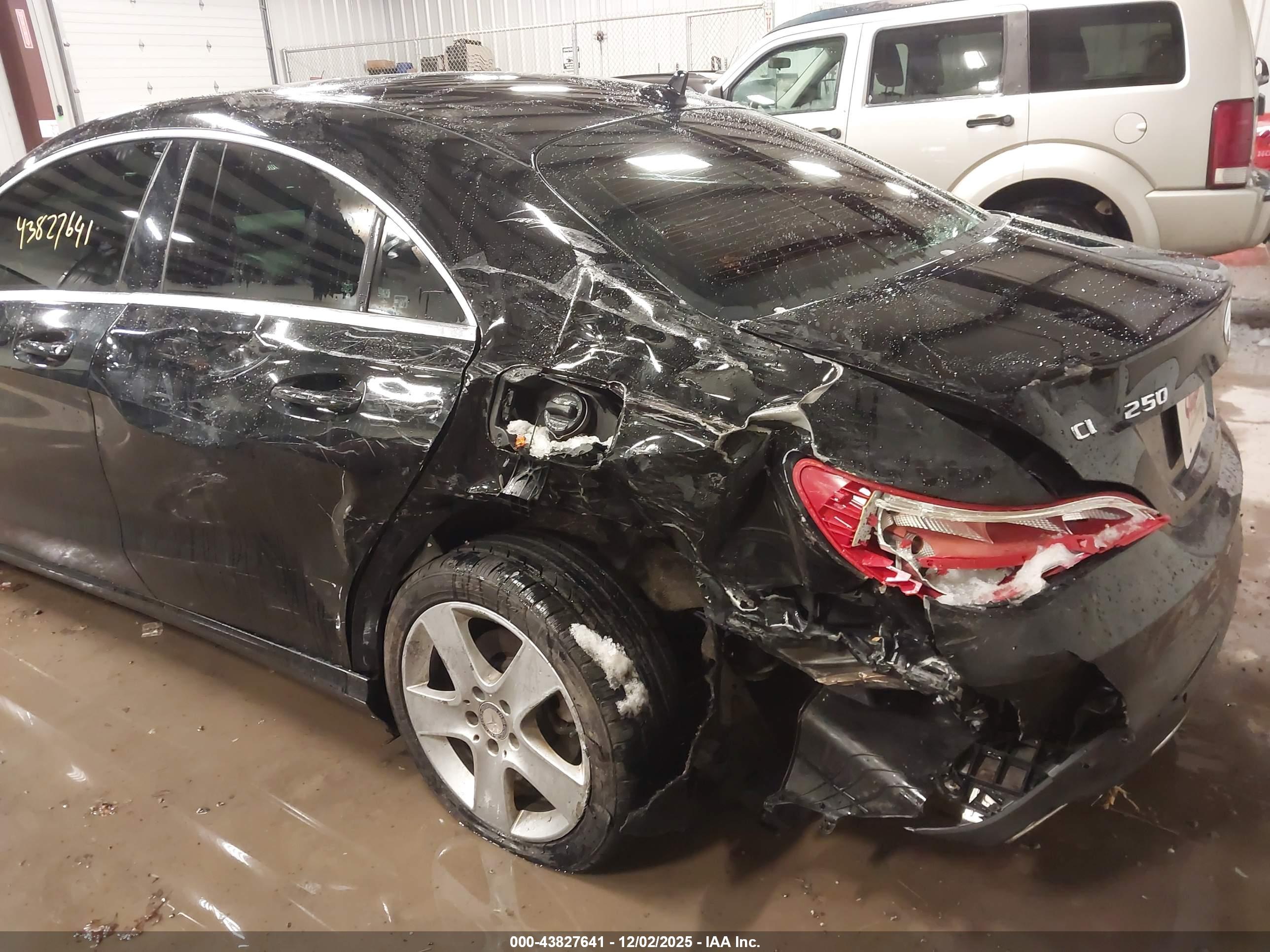 MERCEDES-BENZ CLA image 6