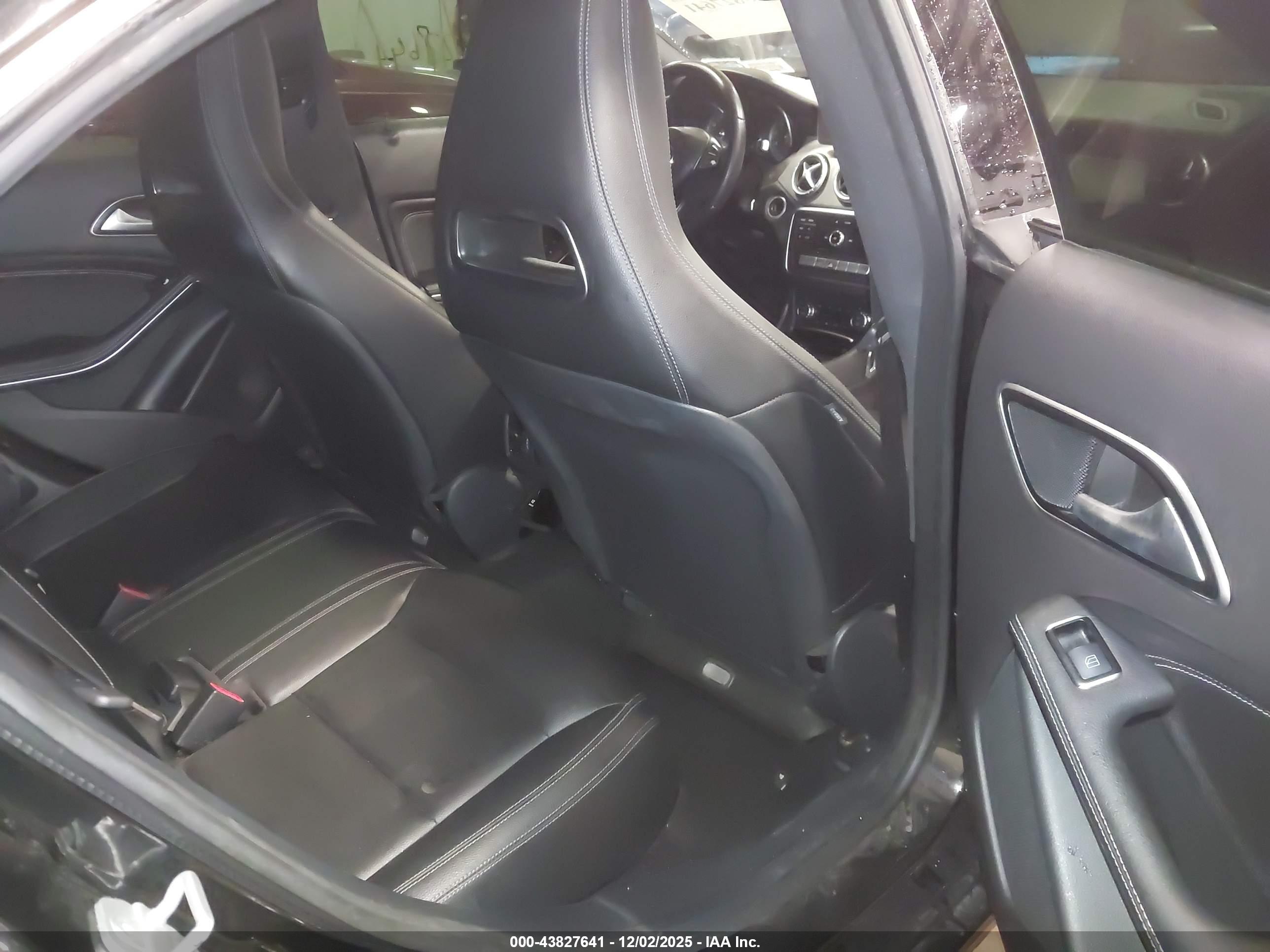 MERCEDES-BENZ CLA image 8
