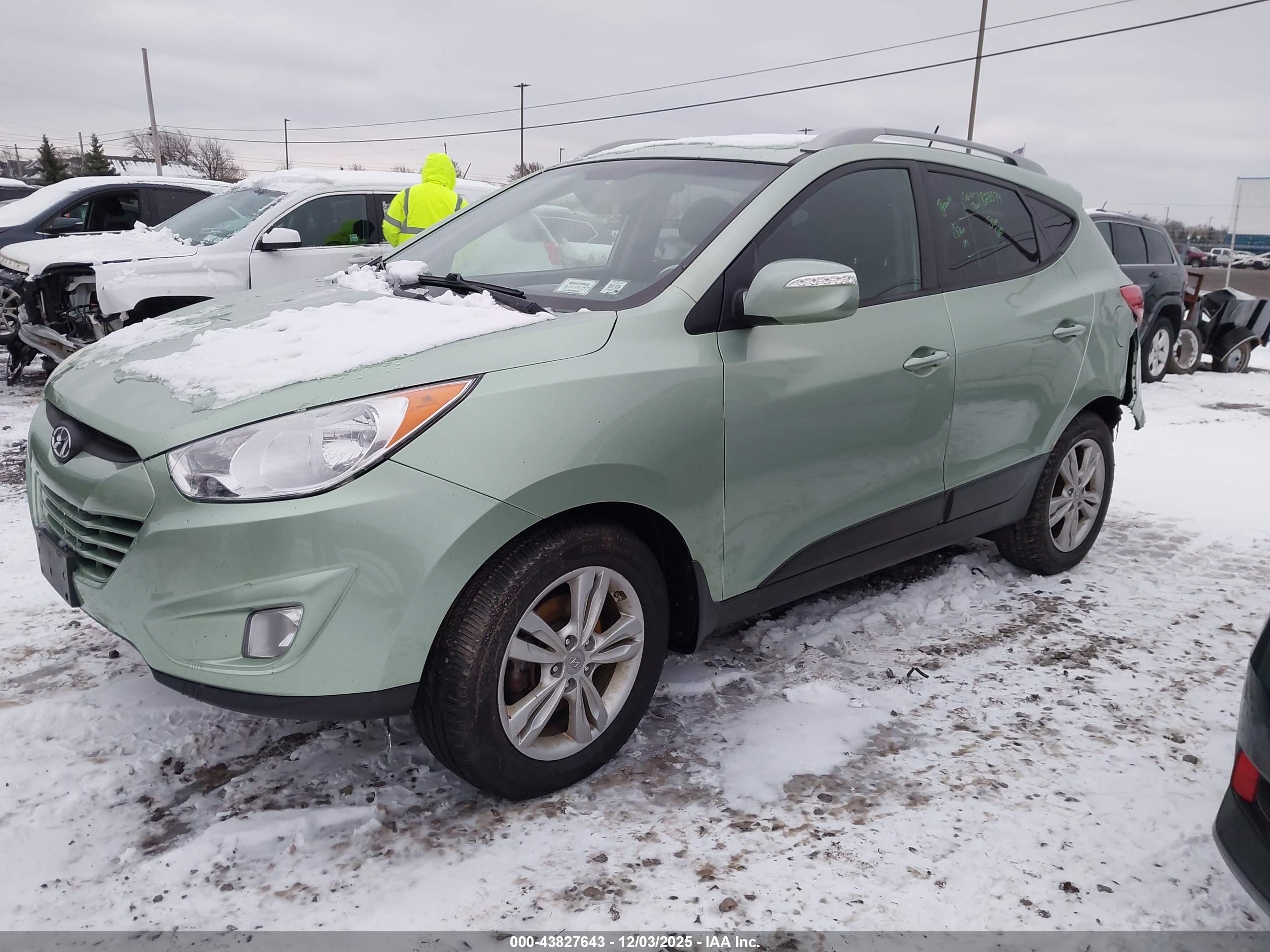 HYUNDAI TUCSON image 2