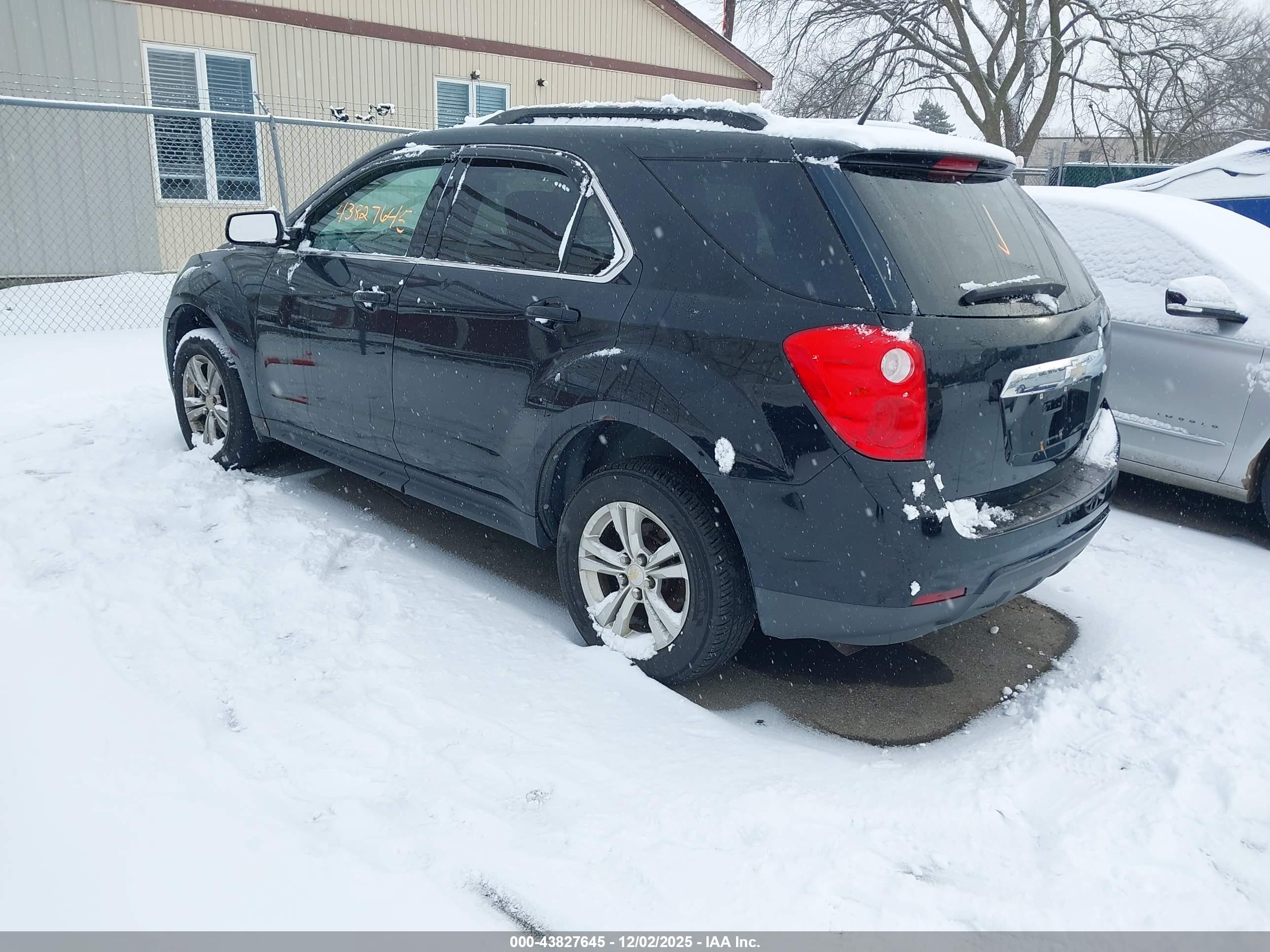 CHEVROLET EQUINOX image 3