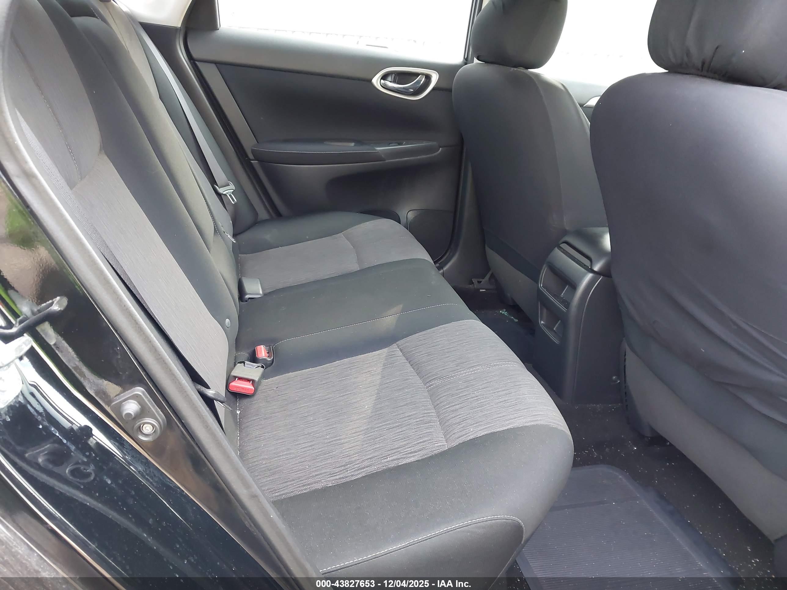 NISSAN SENTRA image 8