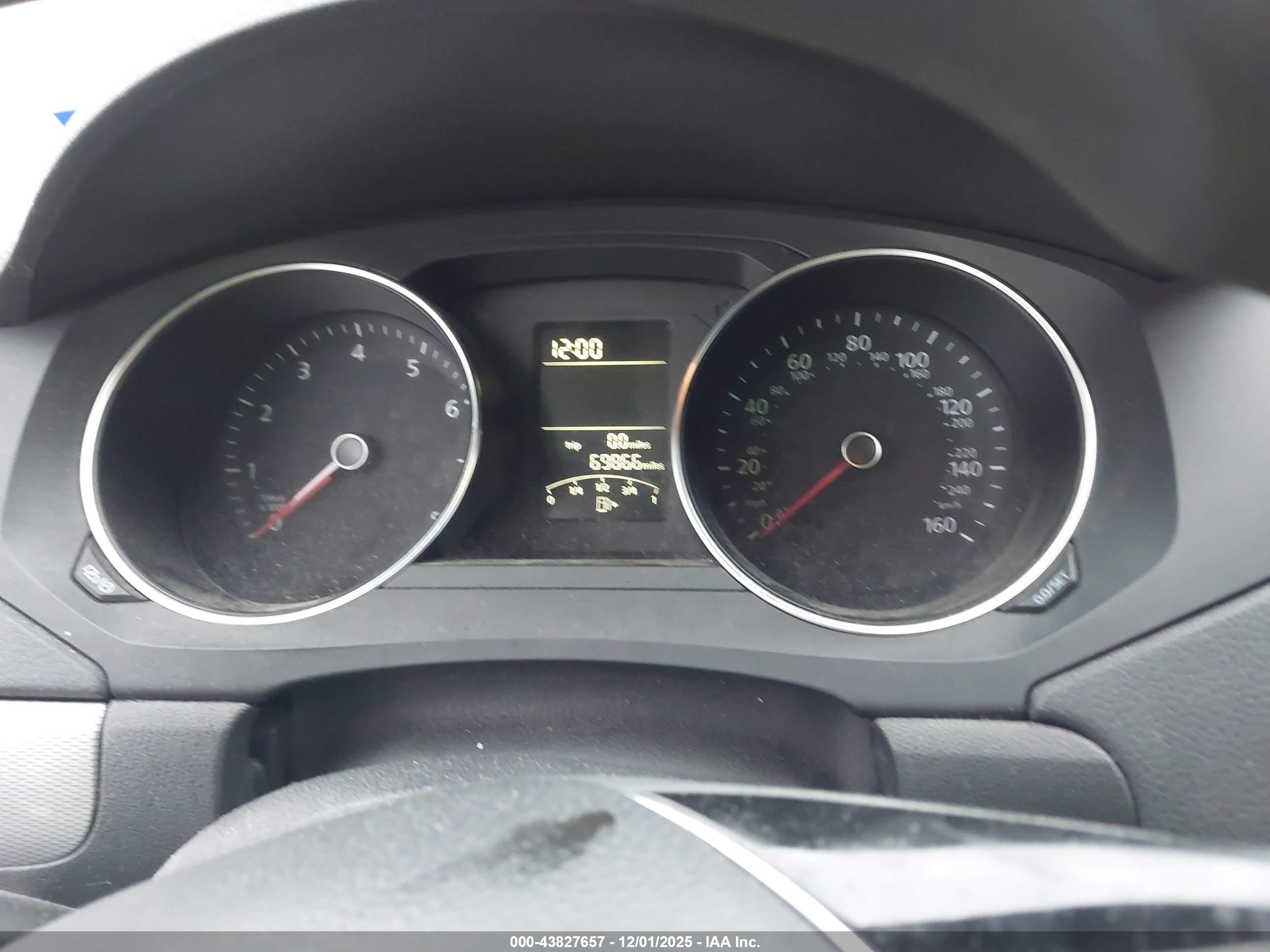 VOLKSWAGEN JETTA image 7