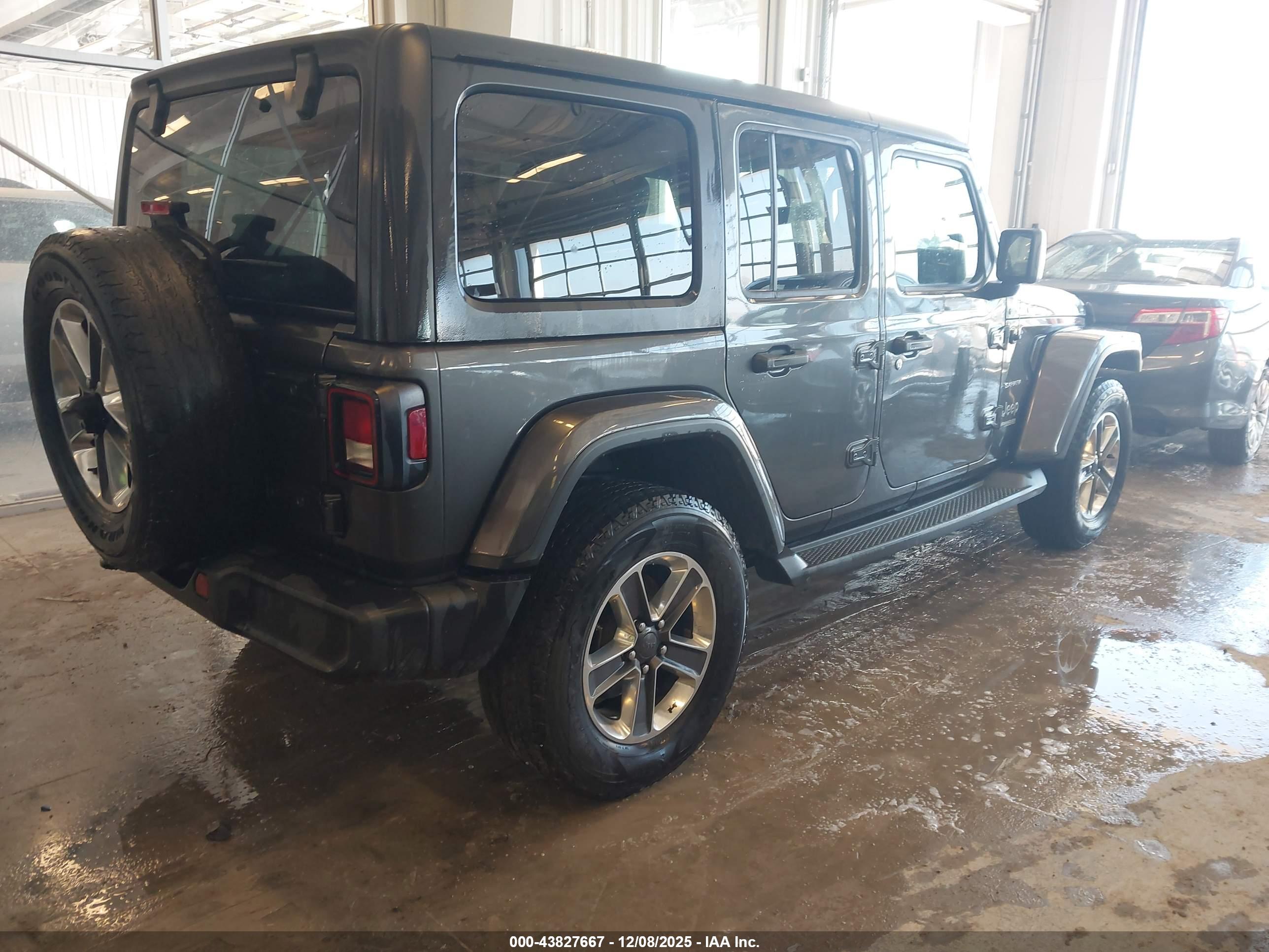 JEEP WRANGLER image 4