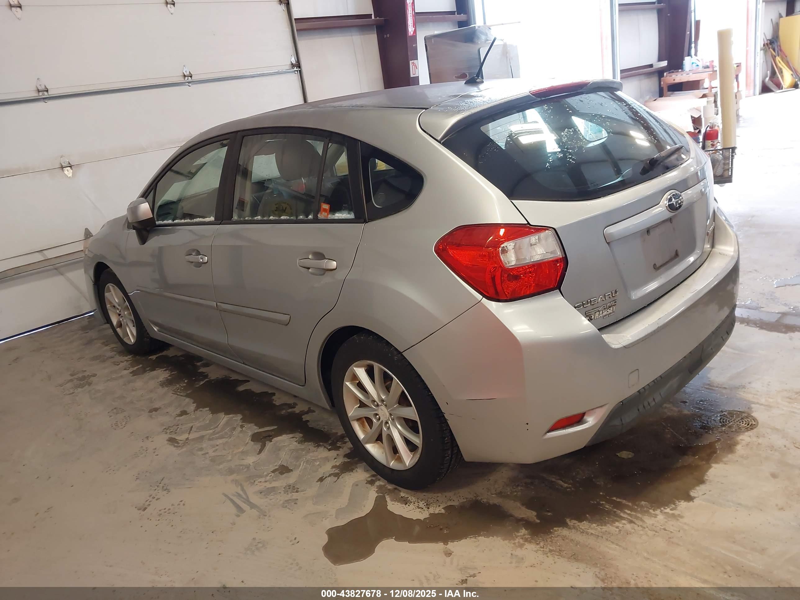 SUBARU IMPREZA image 3
