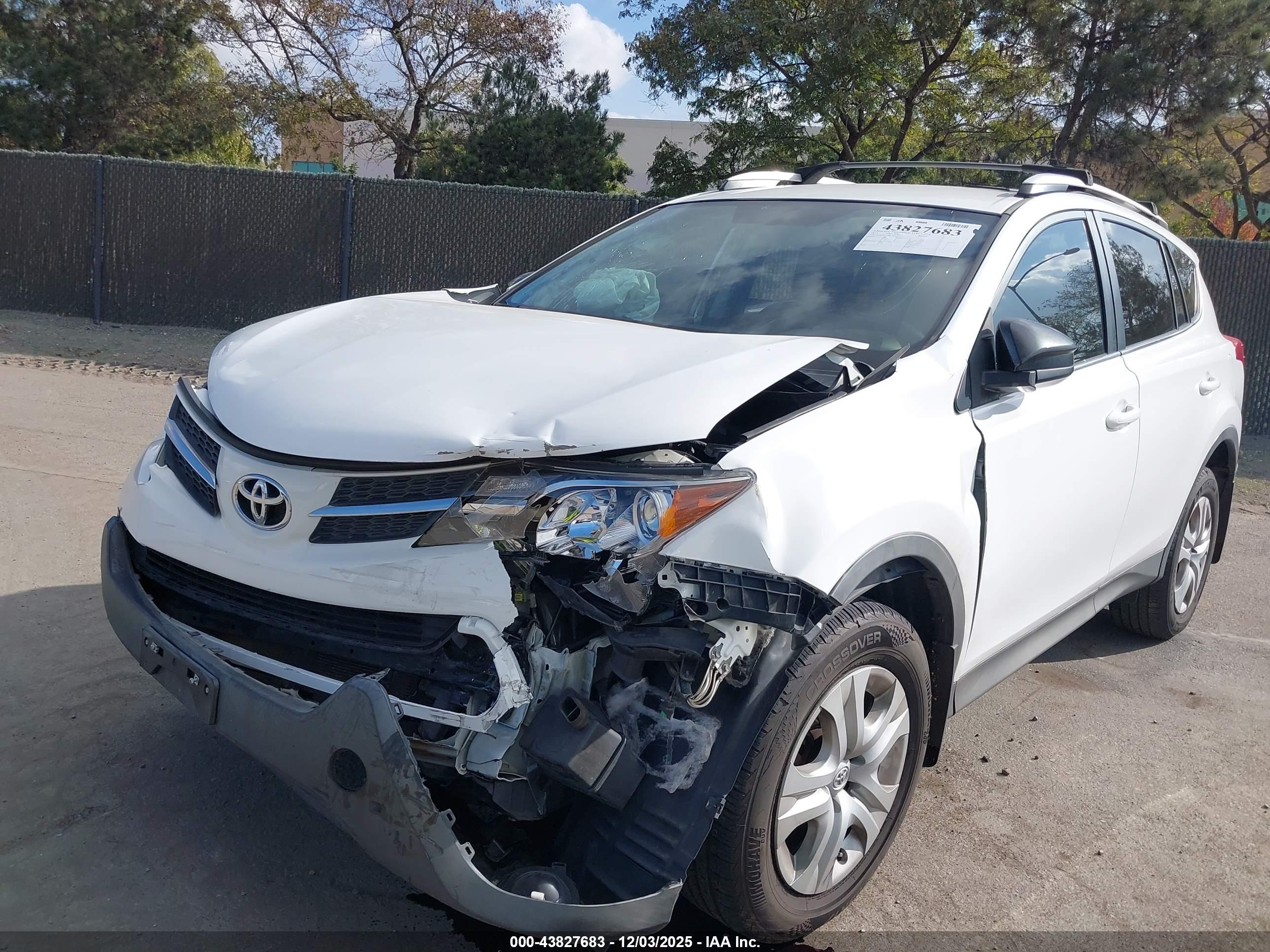 TOYOTA RAV4 image 6