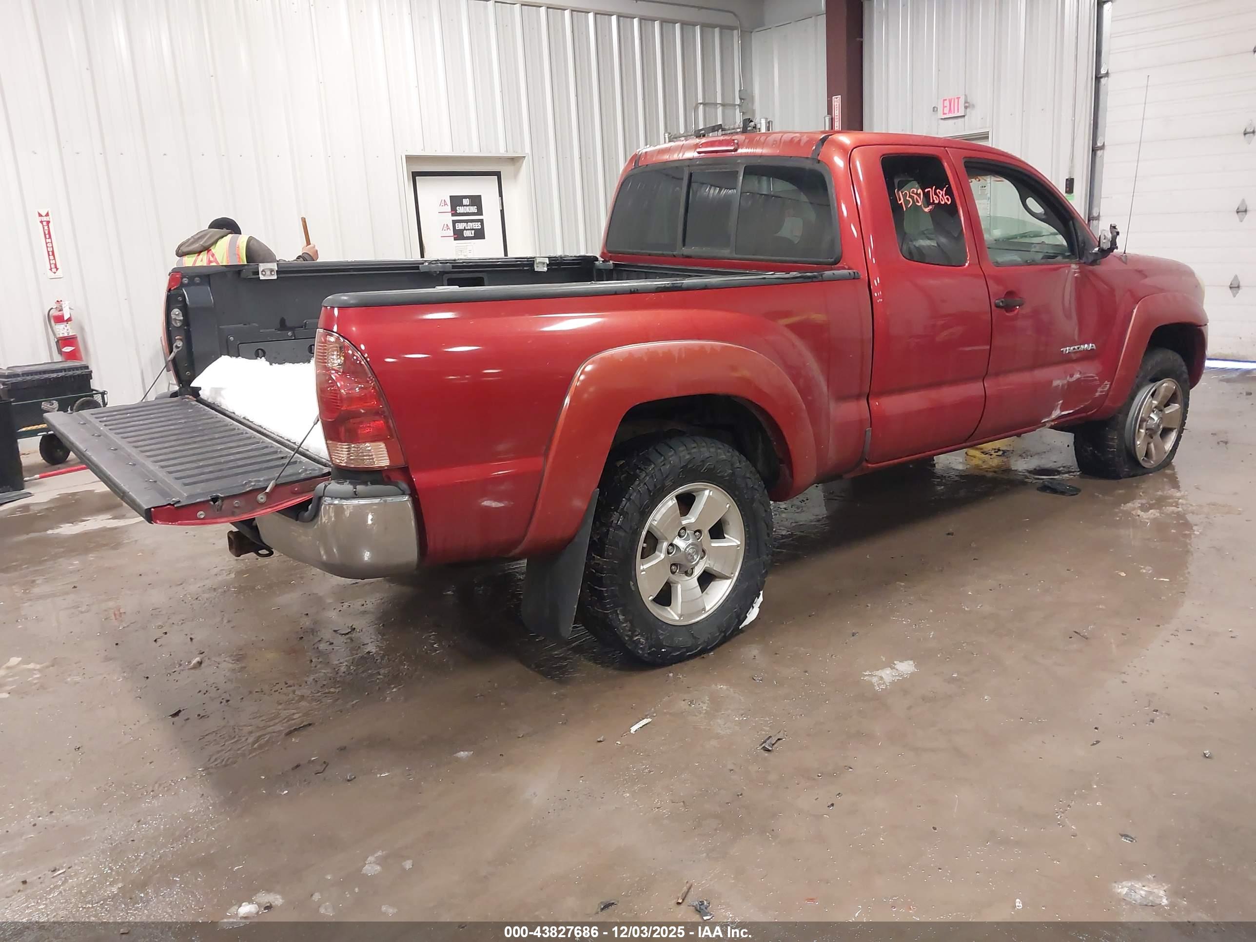 TOYOTA TACOMA image 4
