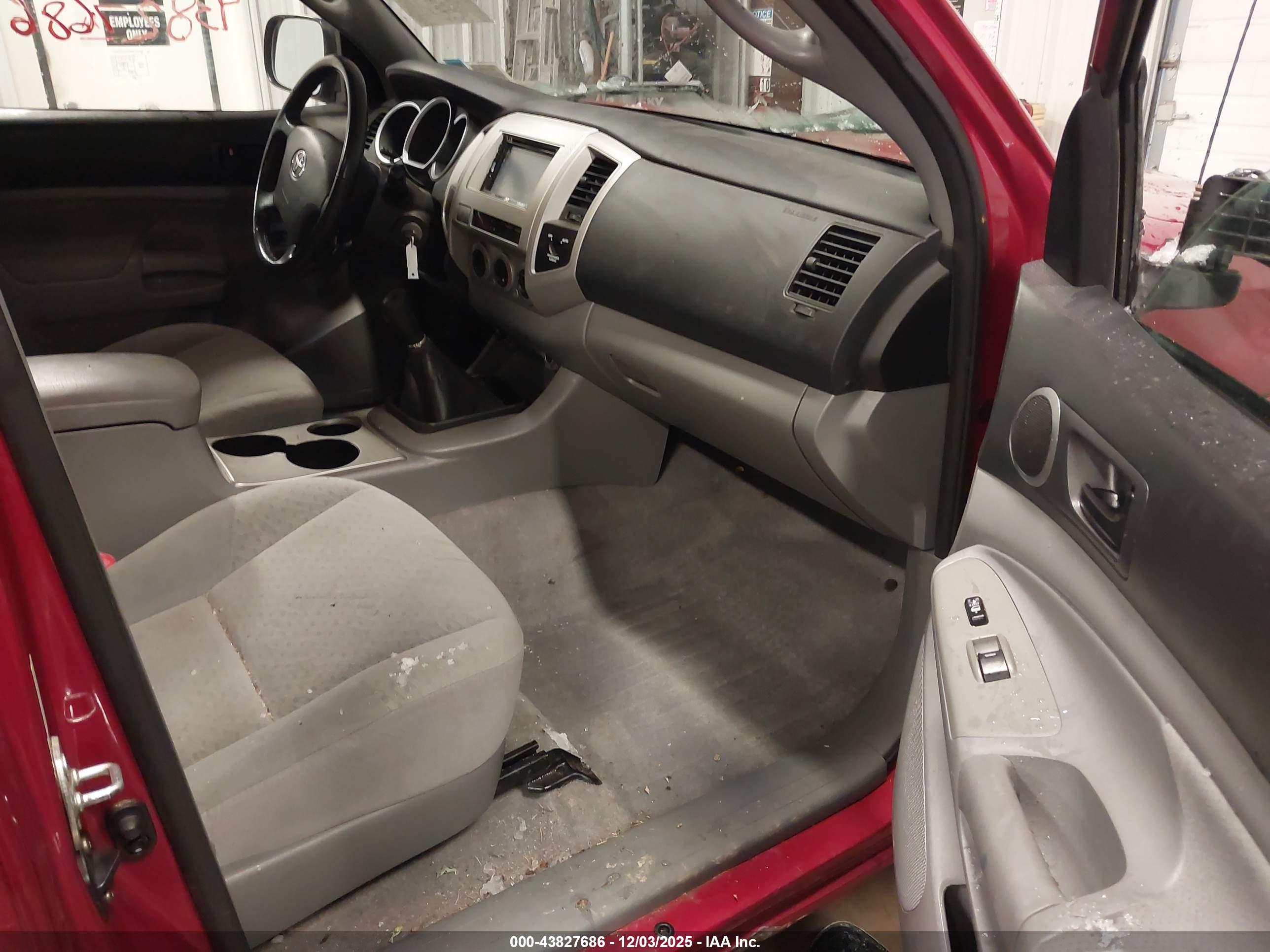 TOYOTA TACOMA image 5