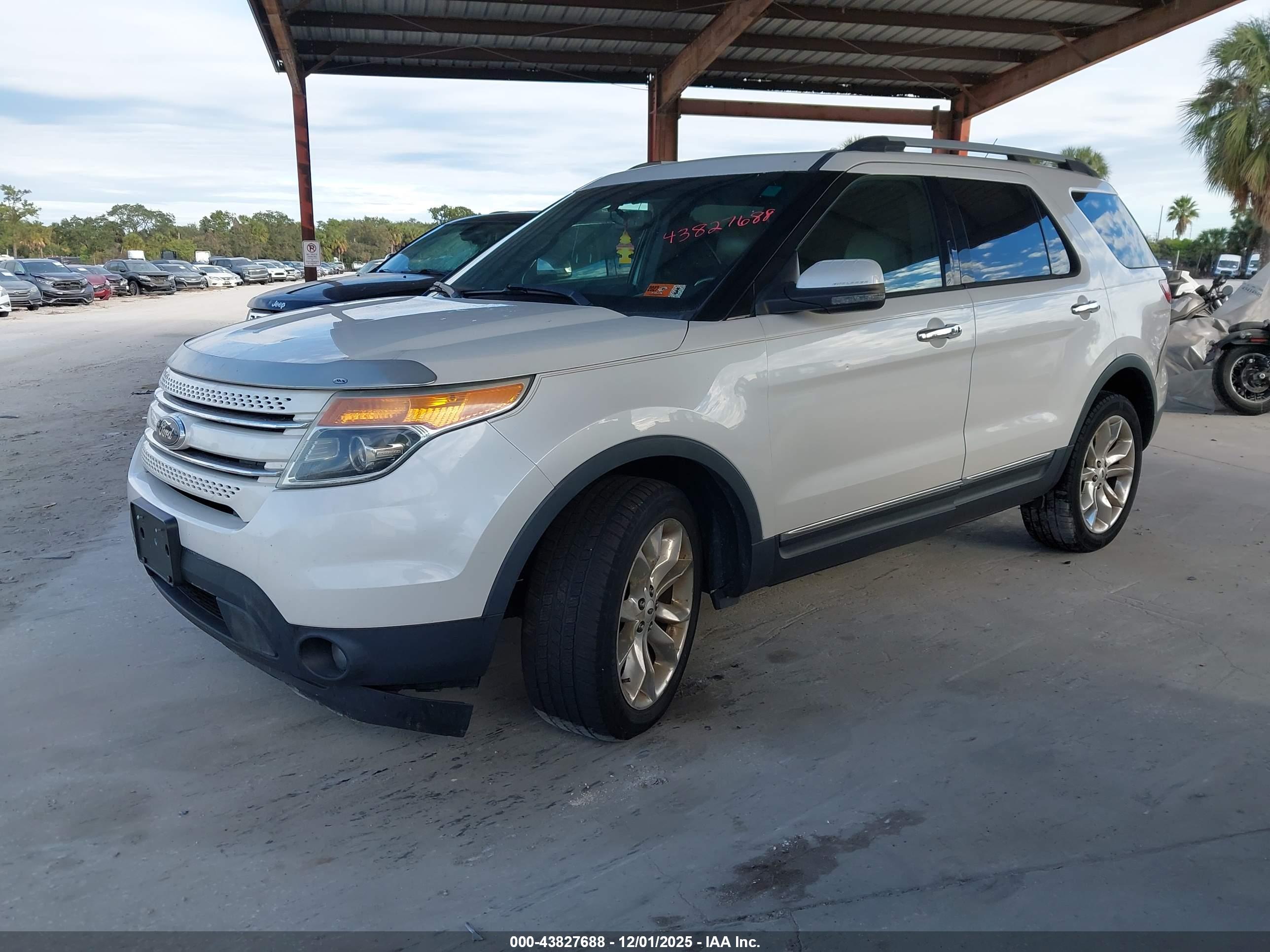 FORD EXPLORER image 2
