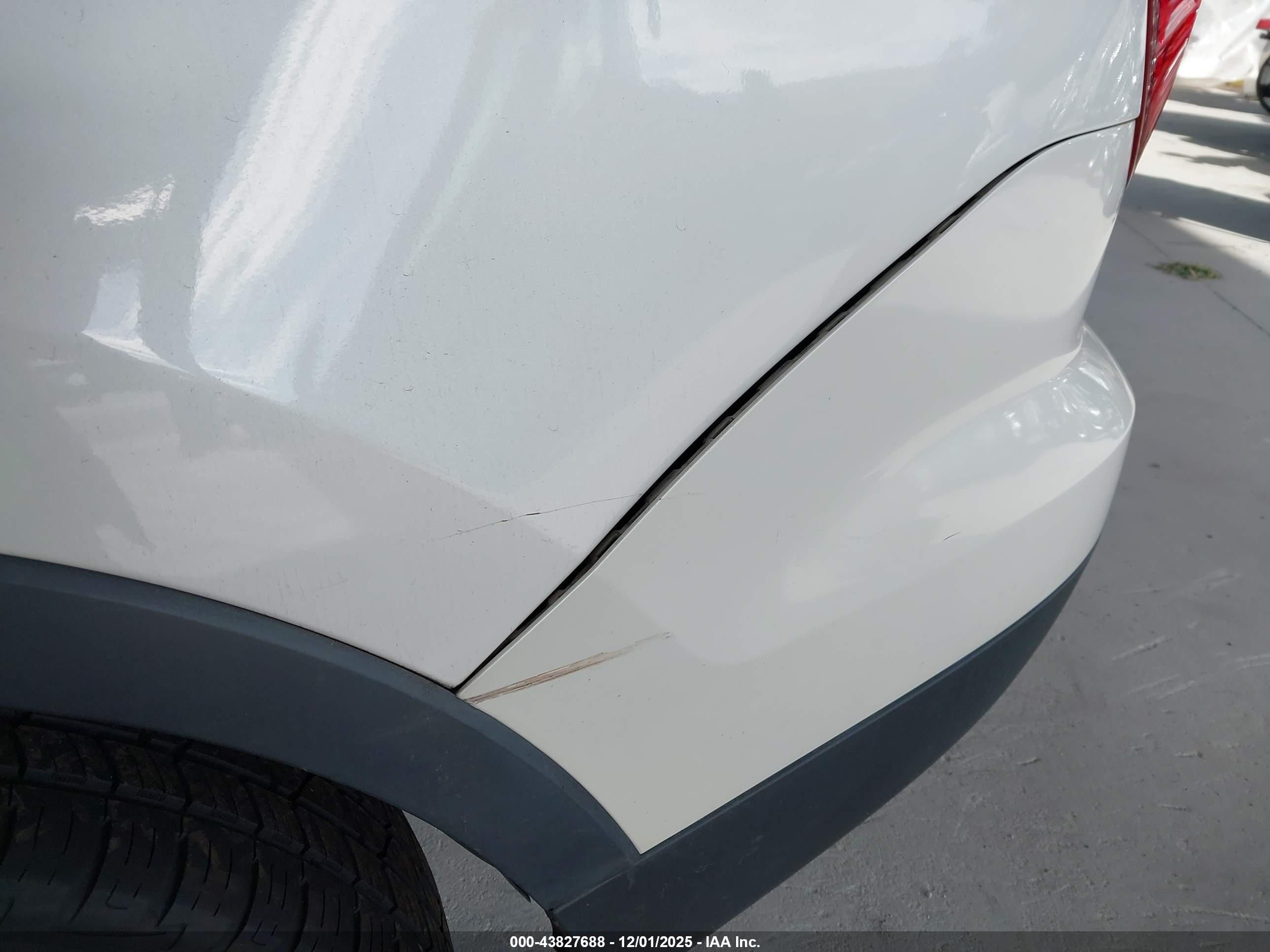 FORD EXPLORER image 6