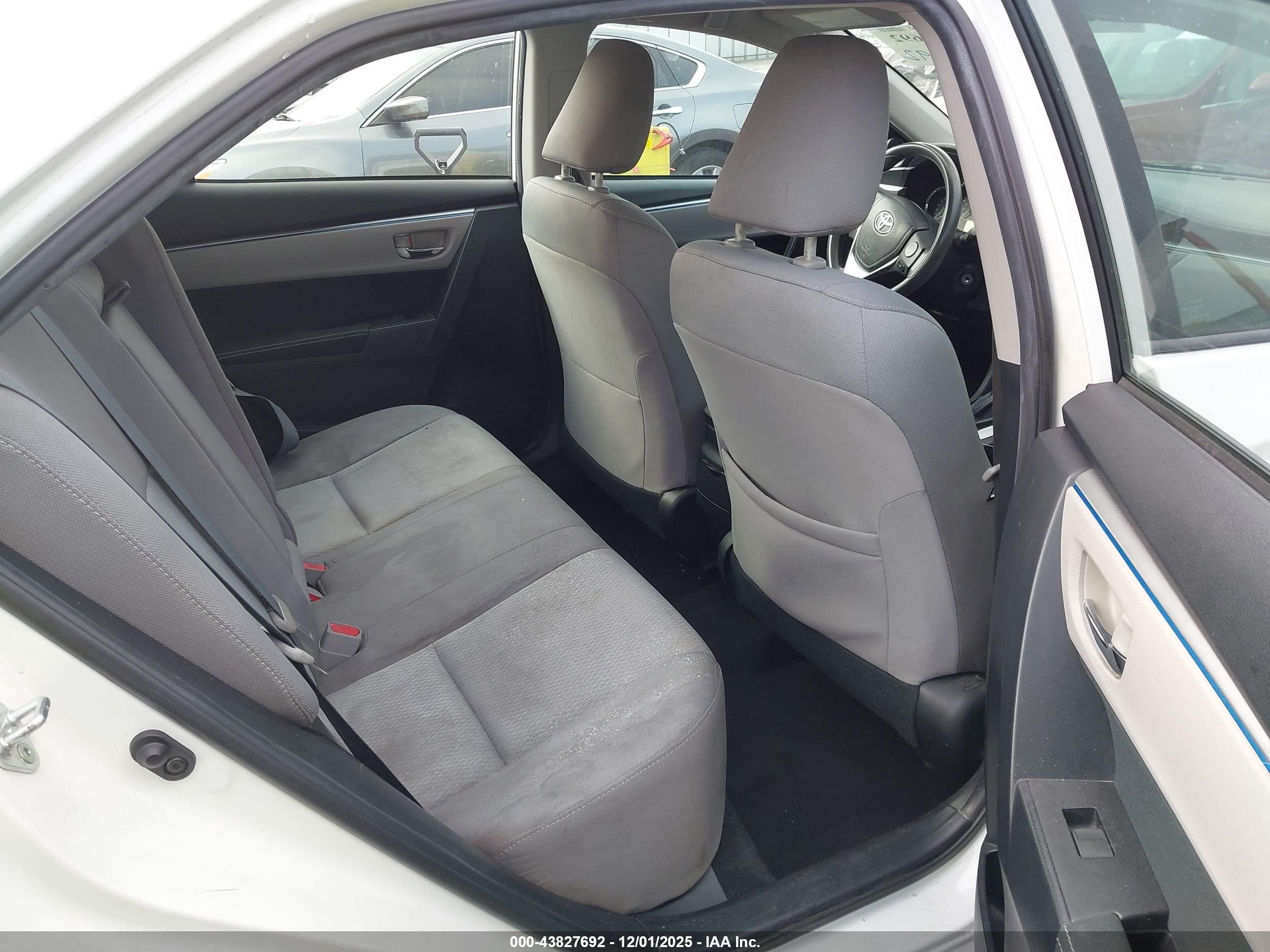 TOYOTA COROLLA image 8