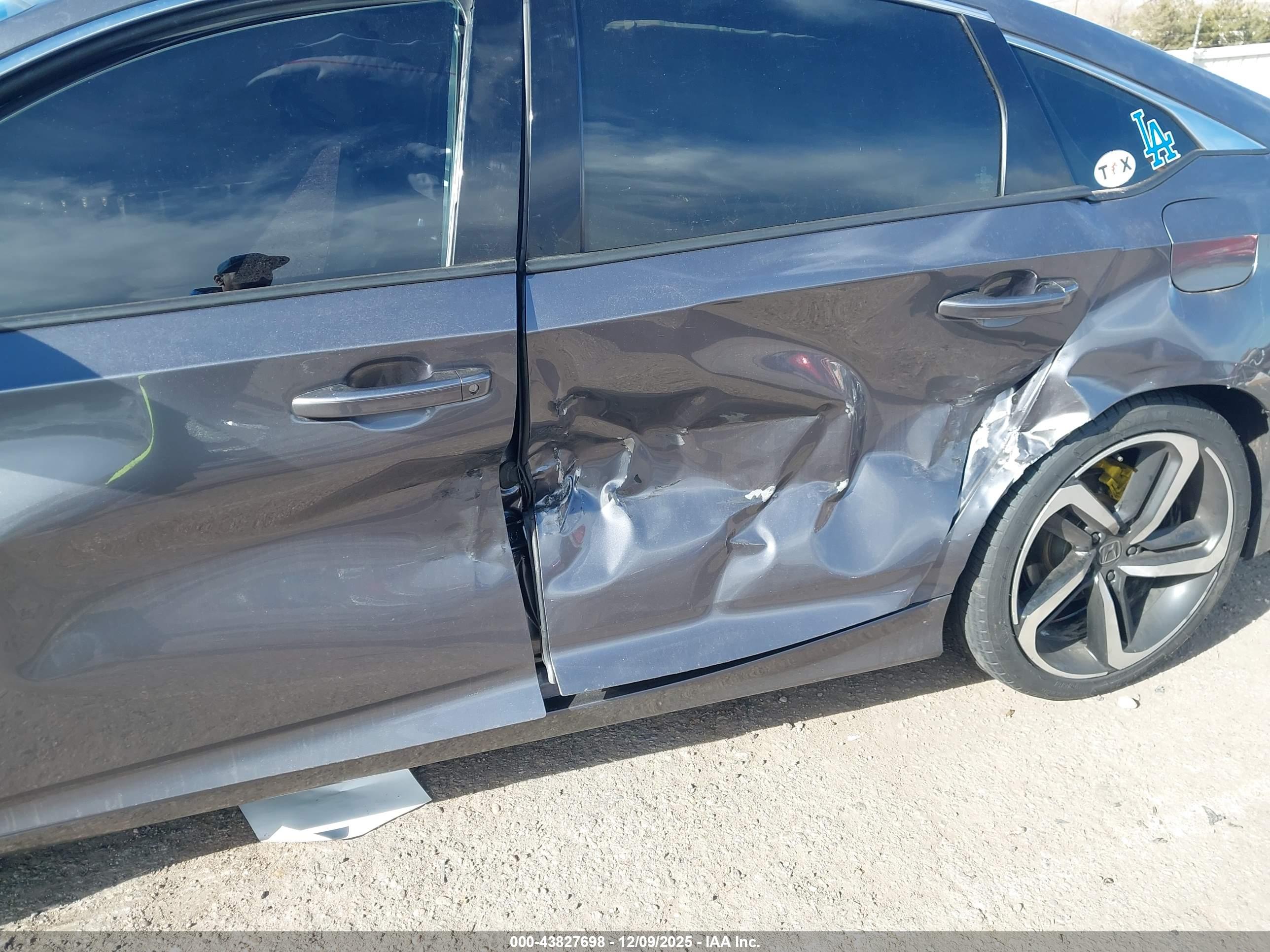 HONDA ACCORD image 6
