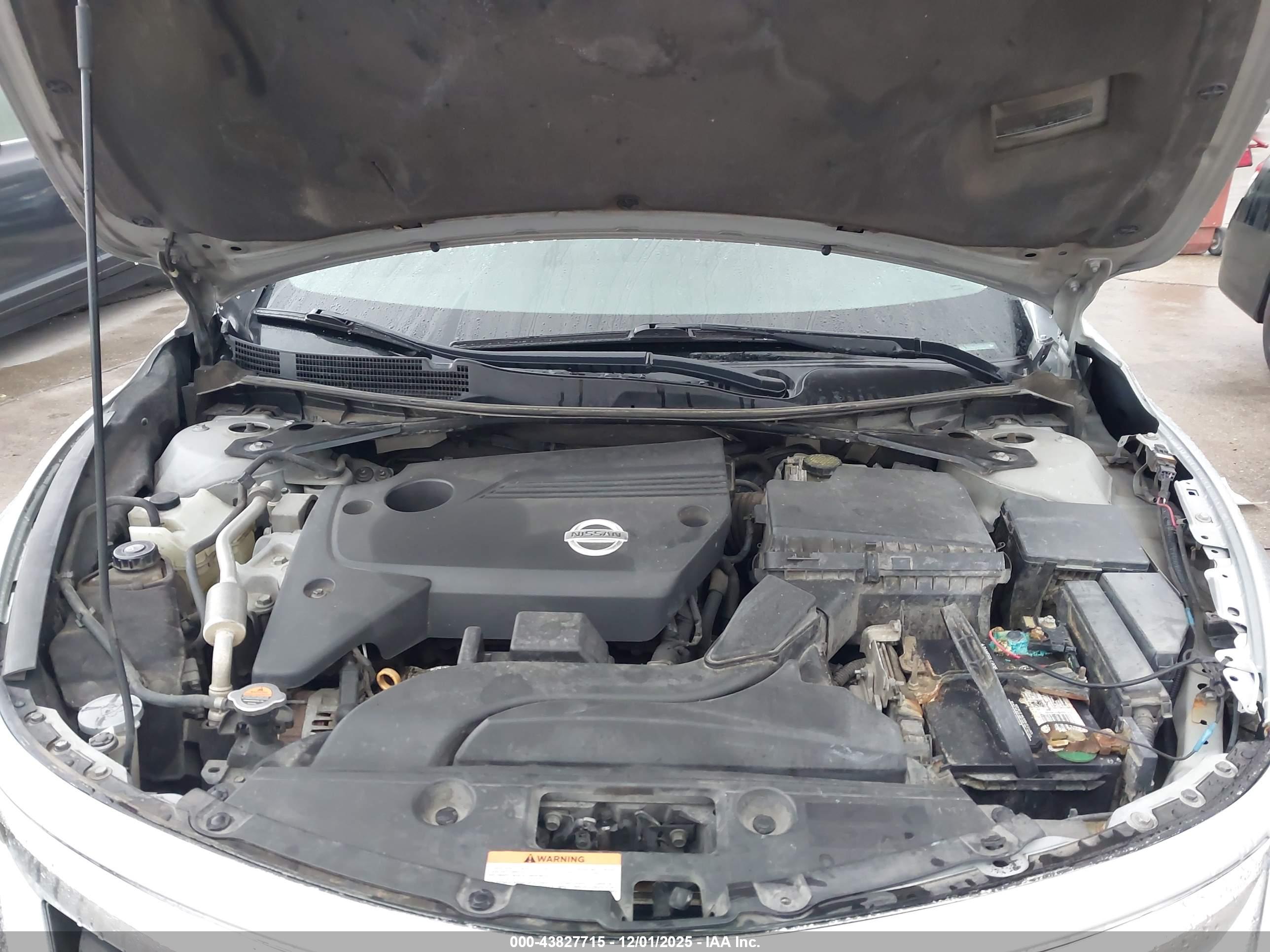 NISSAN ALTIMA image 10